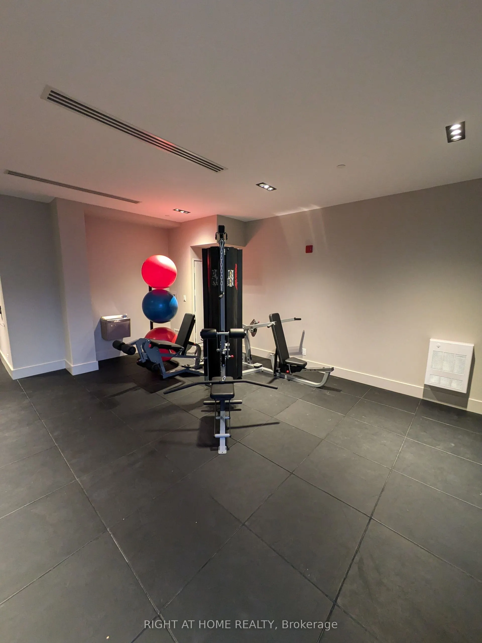 1440 Clarriage Court, #102