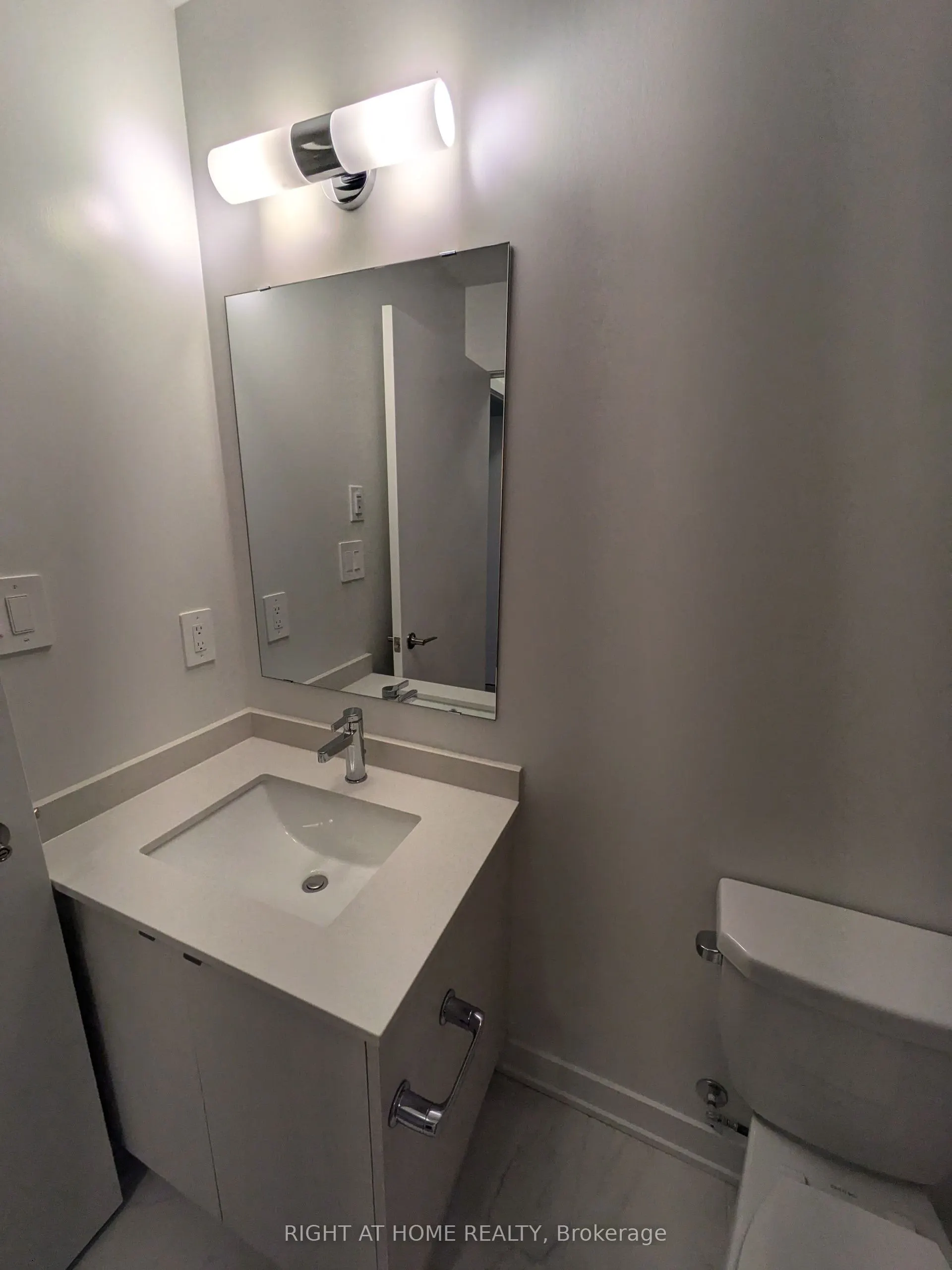 1440 Clarriage Court, #102