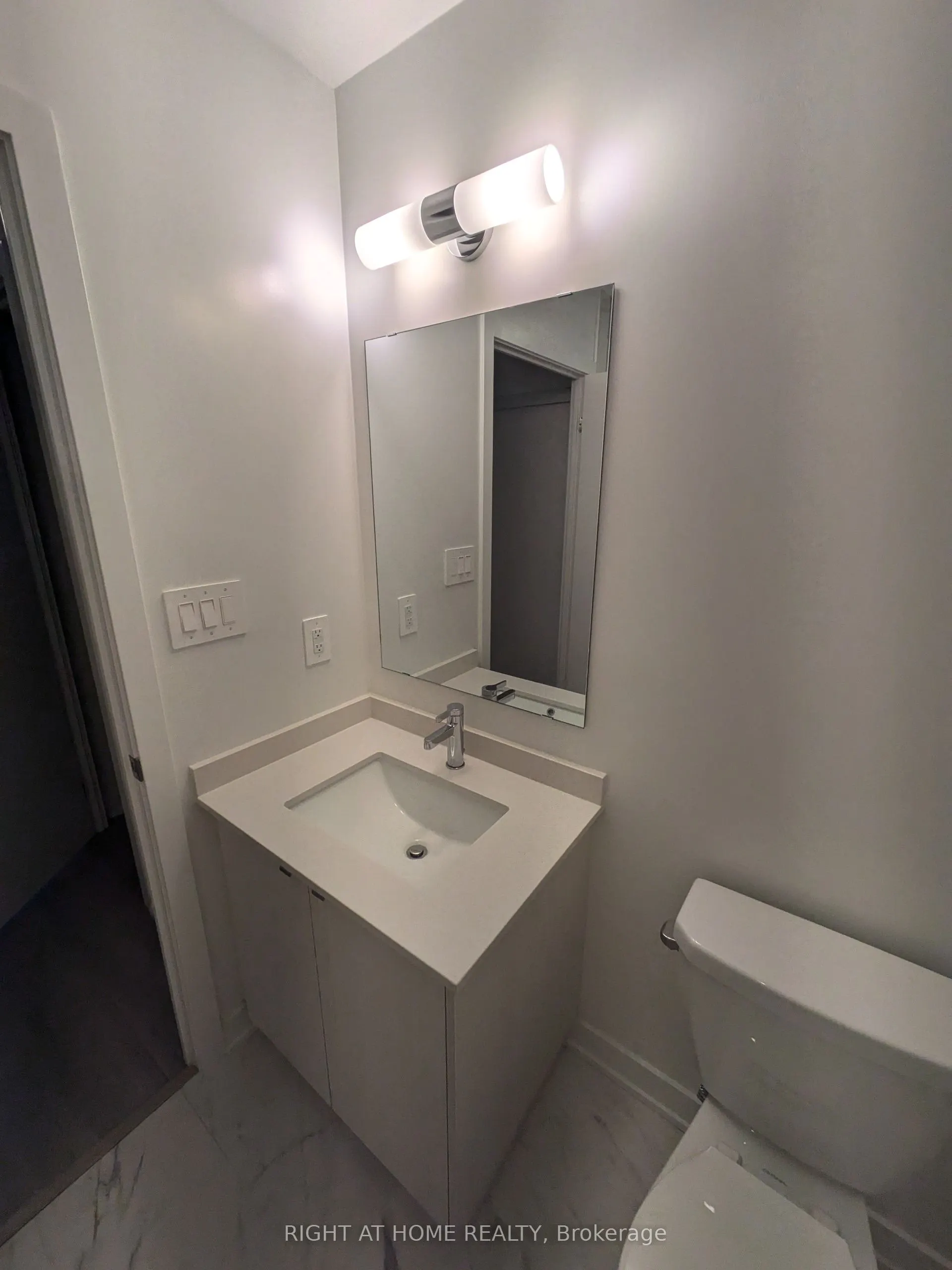 1440 Clarriage Court, #102