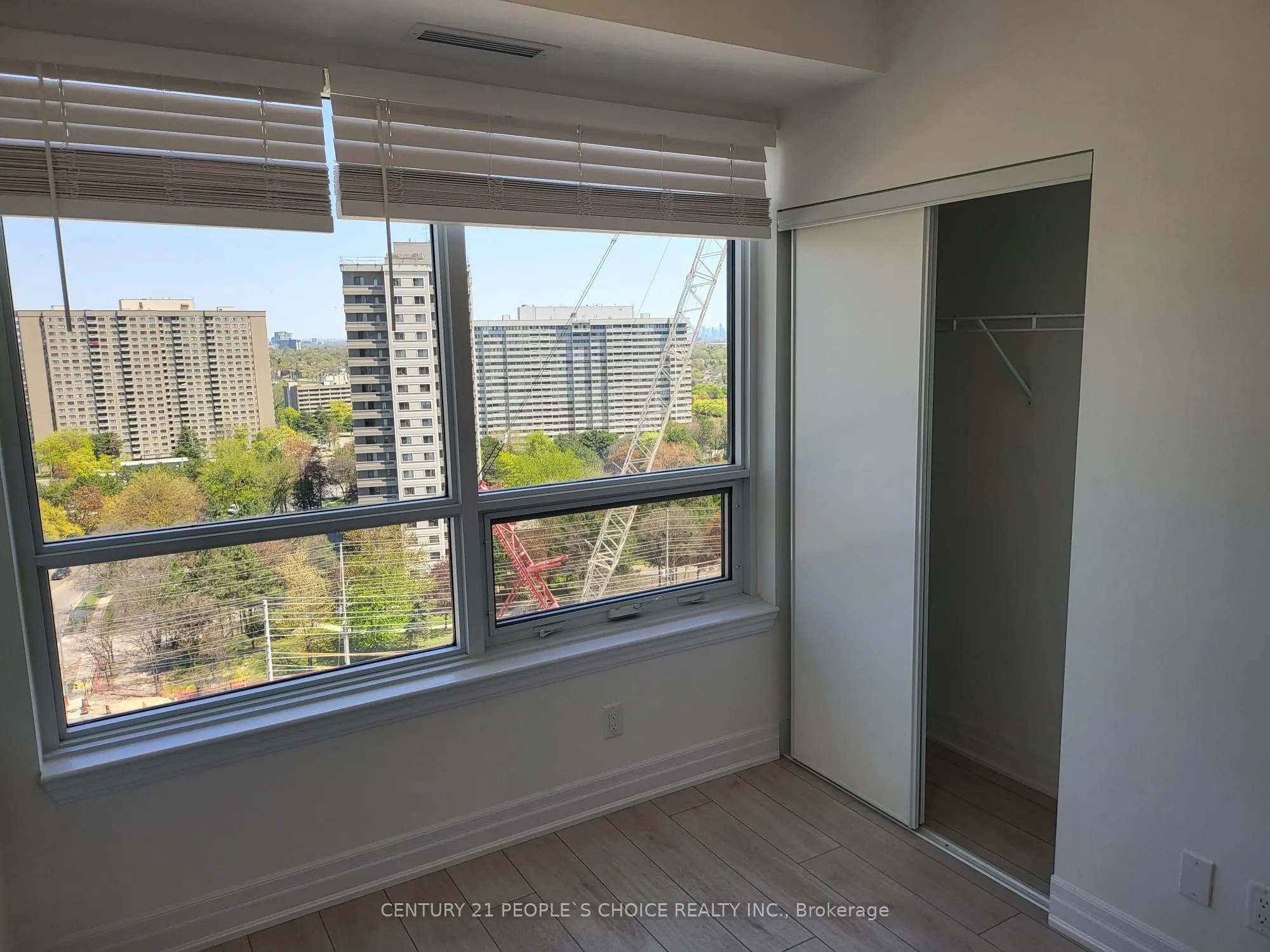 30 Elm Drive W, #1102