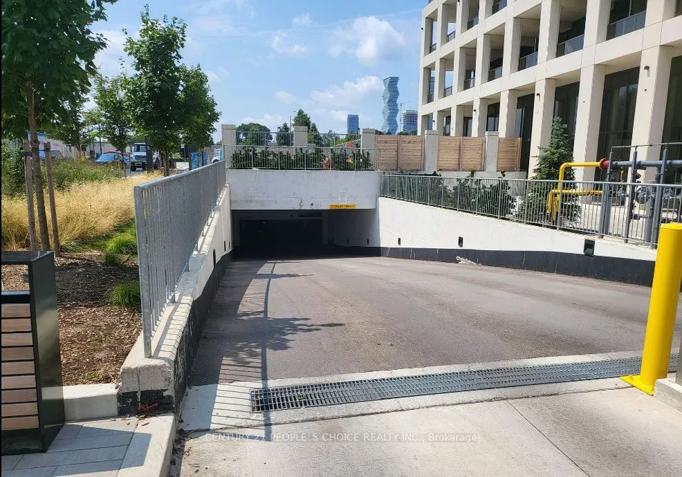 30 Elm Drive W, #1102