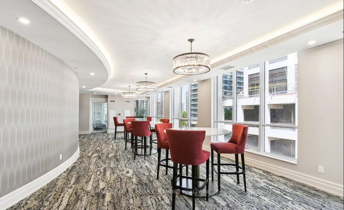 30 Elm Drive W, #1102