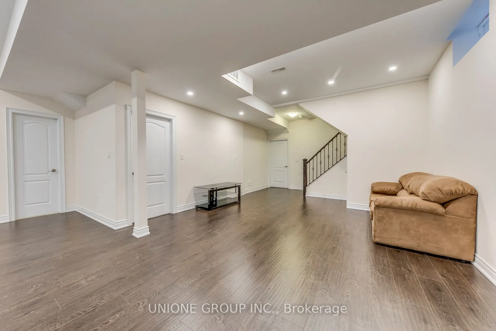 3045 Parsonage Crescent