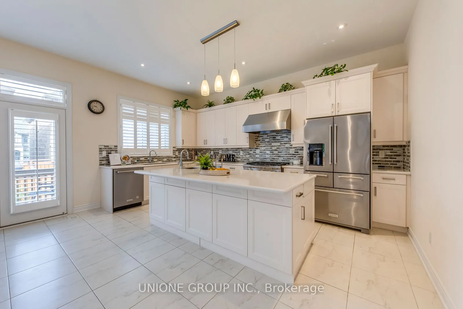 3045 Parsonage Crescent