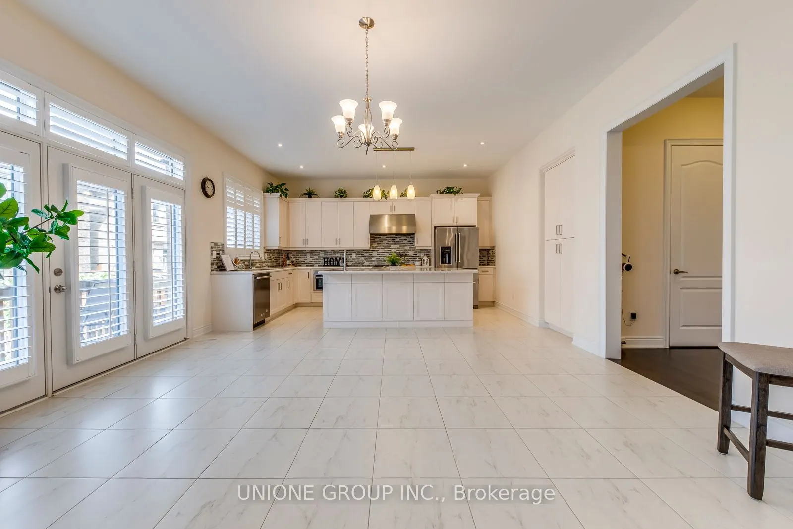 3045 Parsonage Crescent