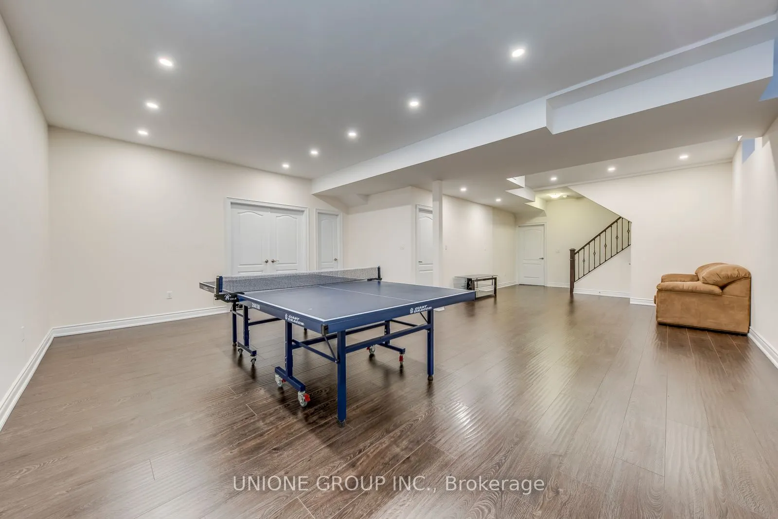 3045 Parsonage Crescent