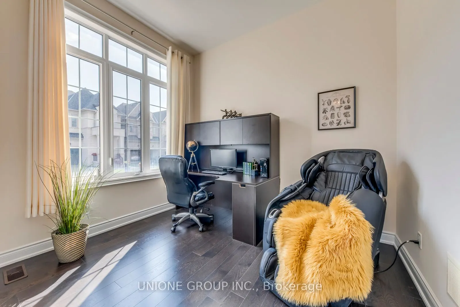 3045 Parsonage Crescent