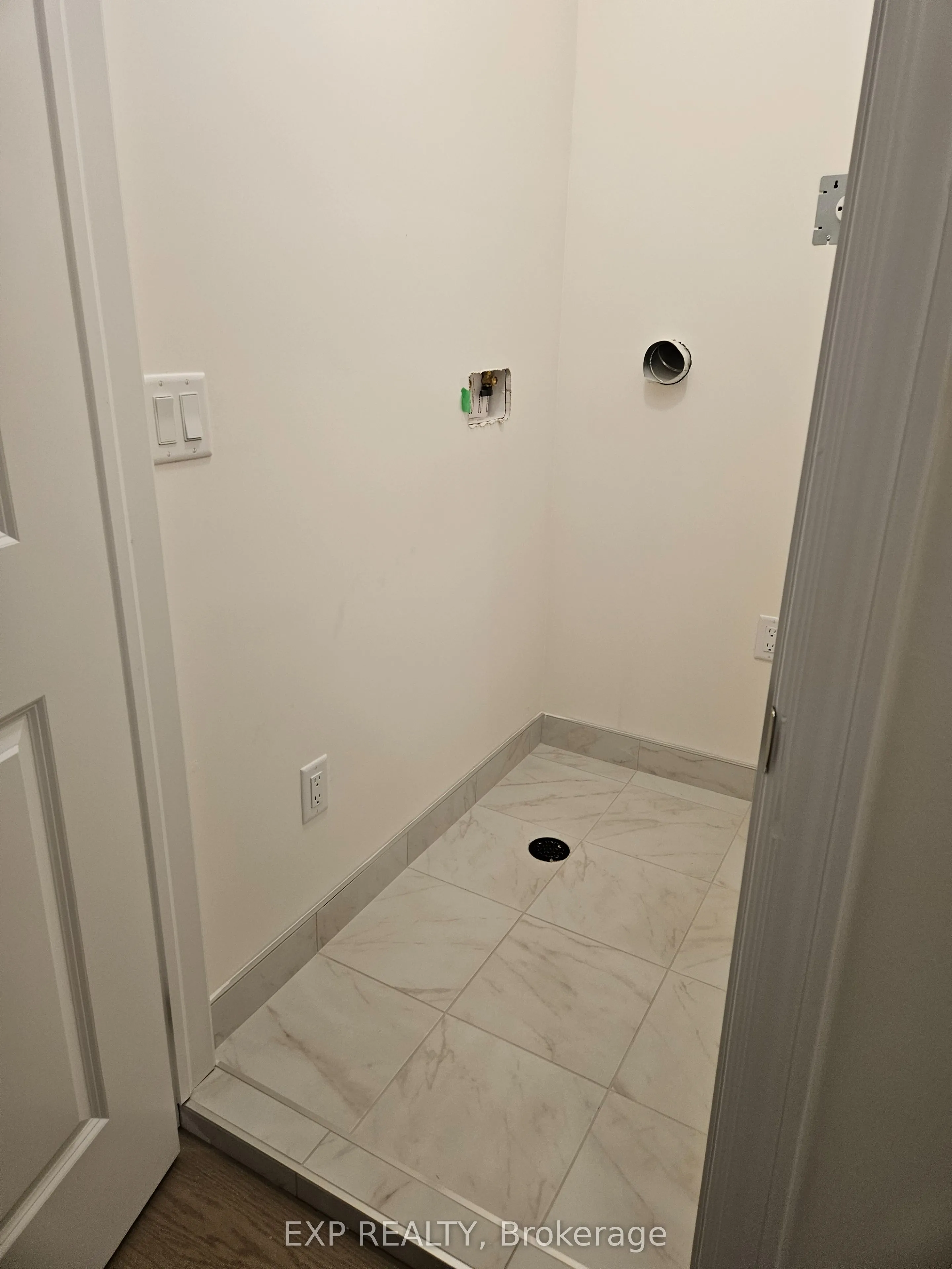 3185 SIXTH LINE Lane, #18 B