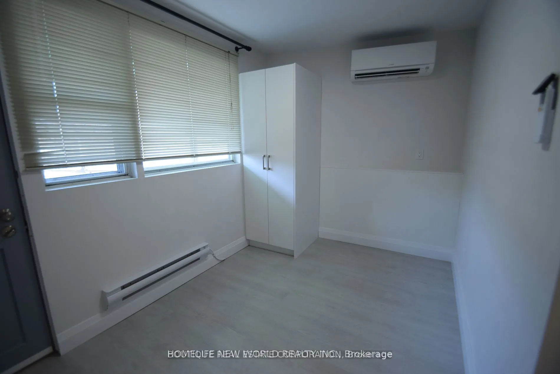 2218 Dundas Street W, #2B