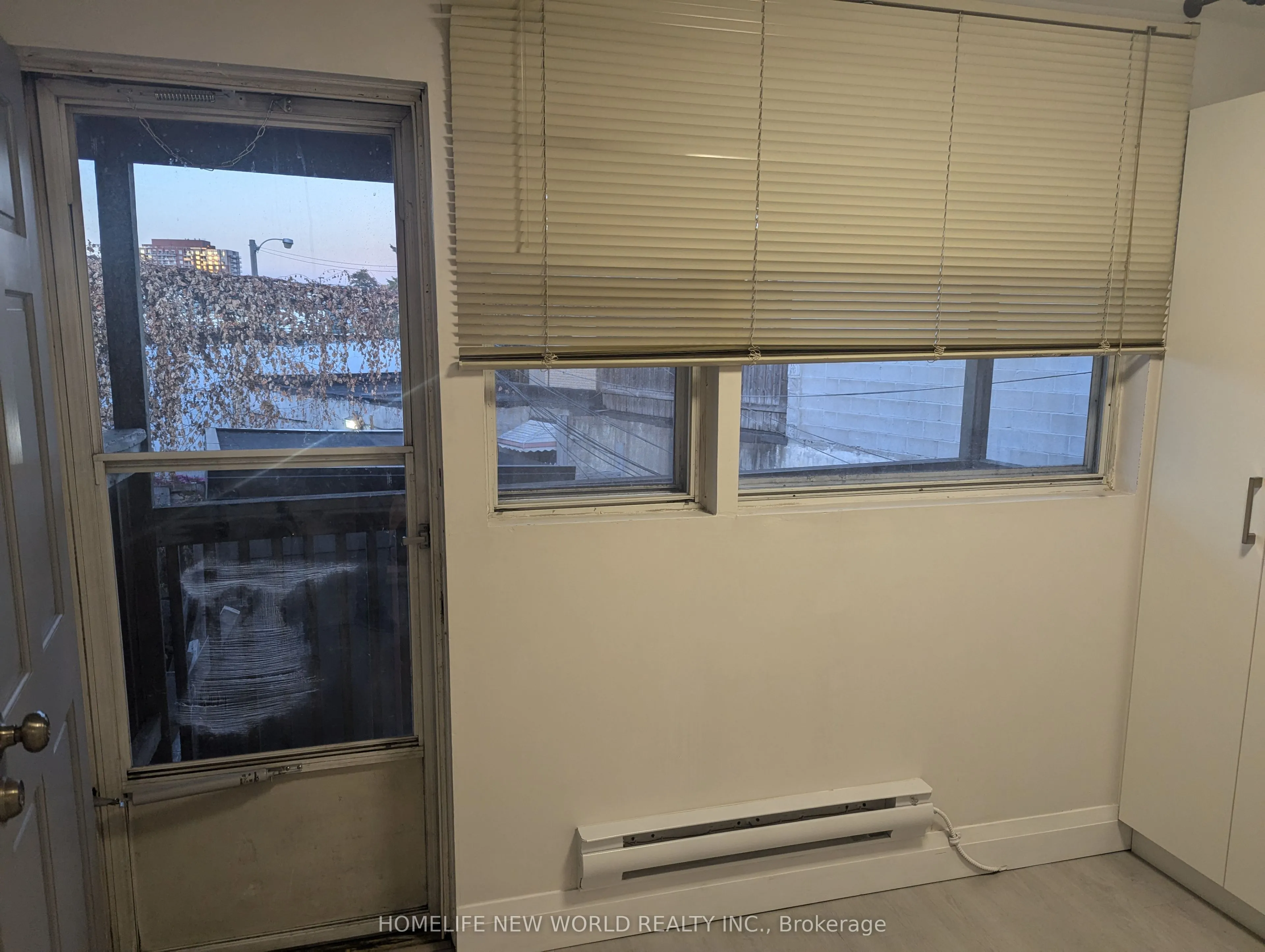 2218 Dundas Street W, #2B