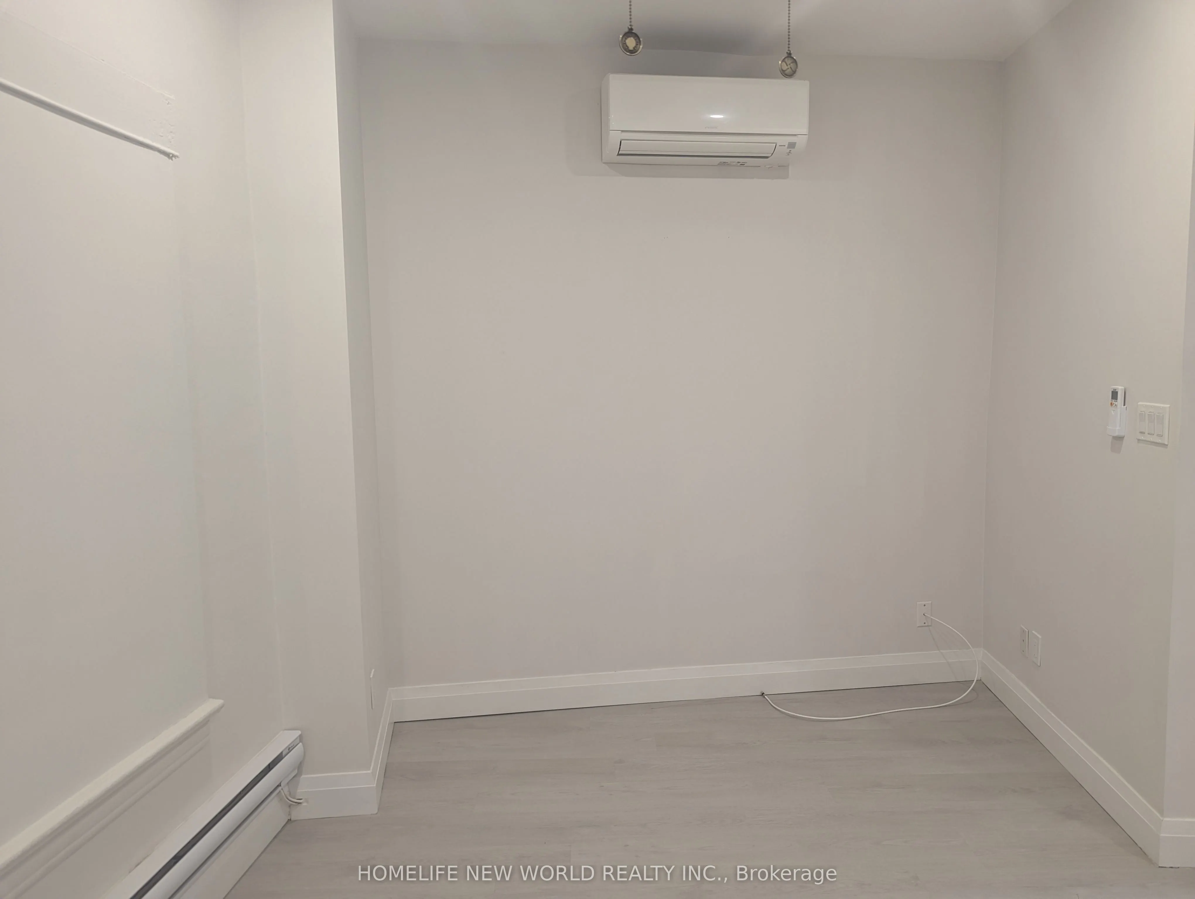 2218 Dundas Street W, #2B