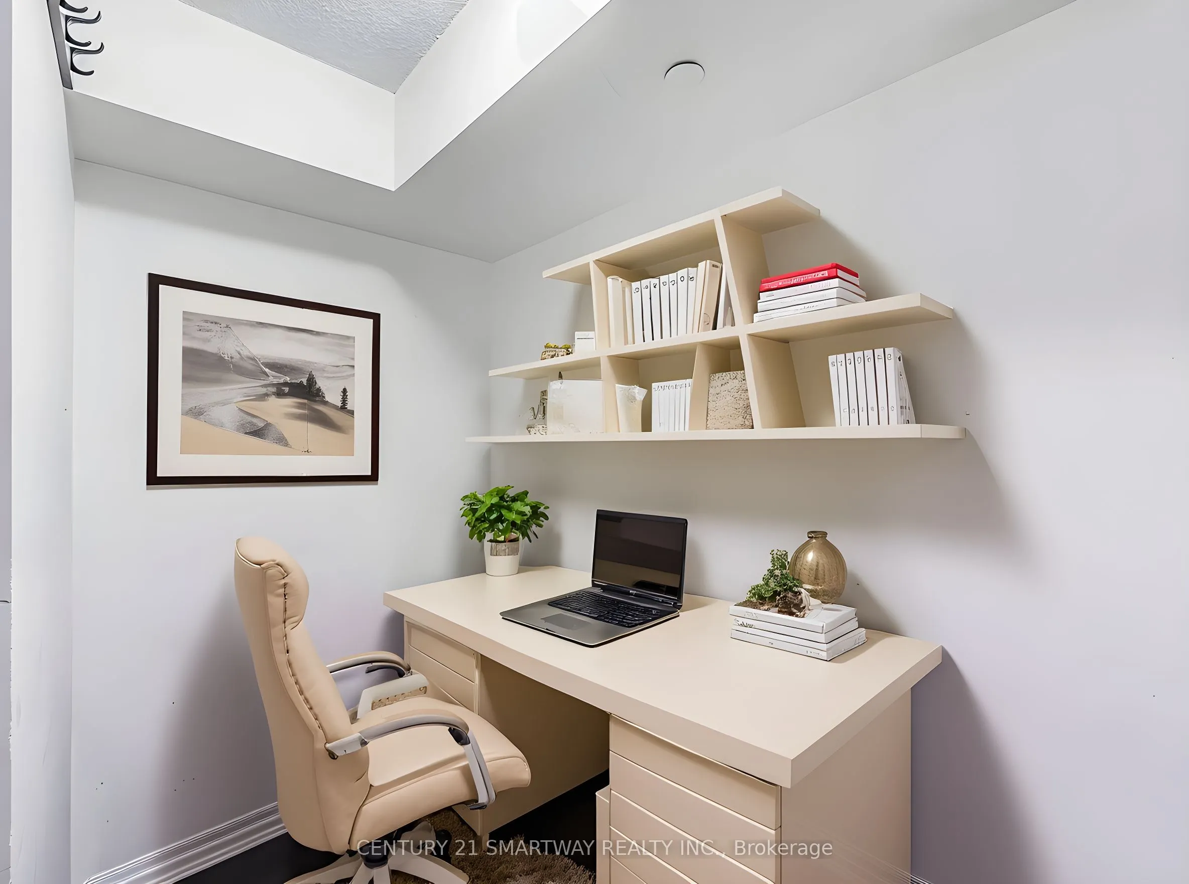 80 Esther Lorrie Drive, #203