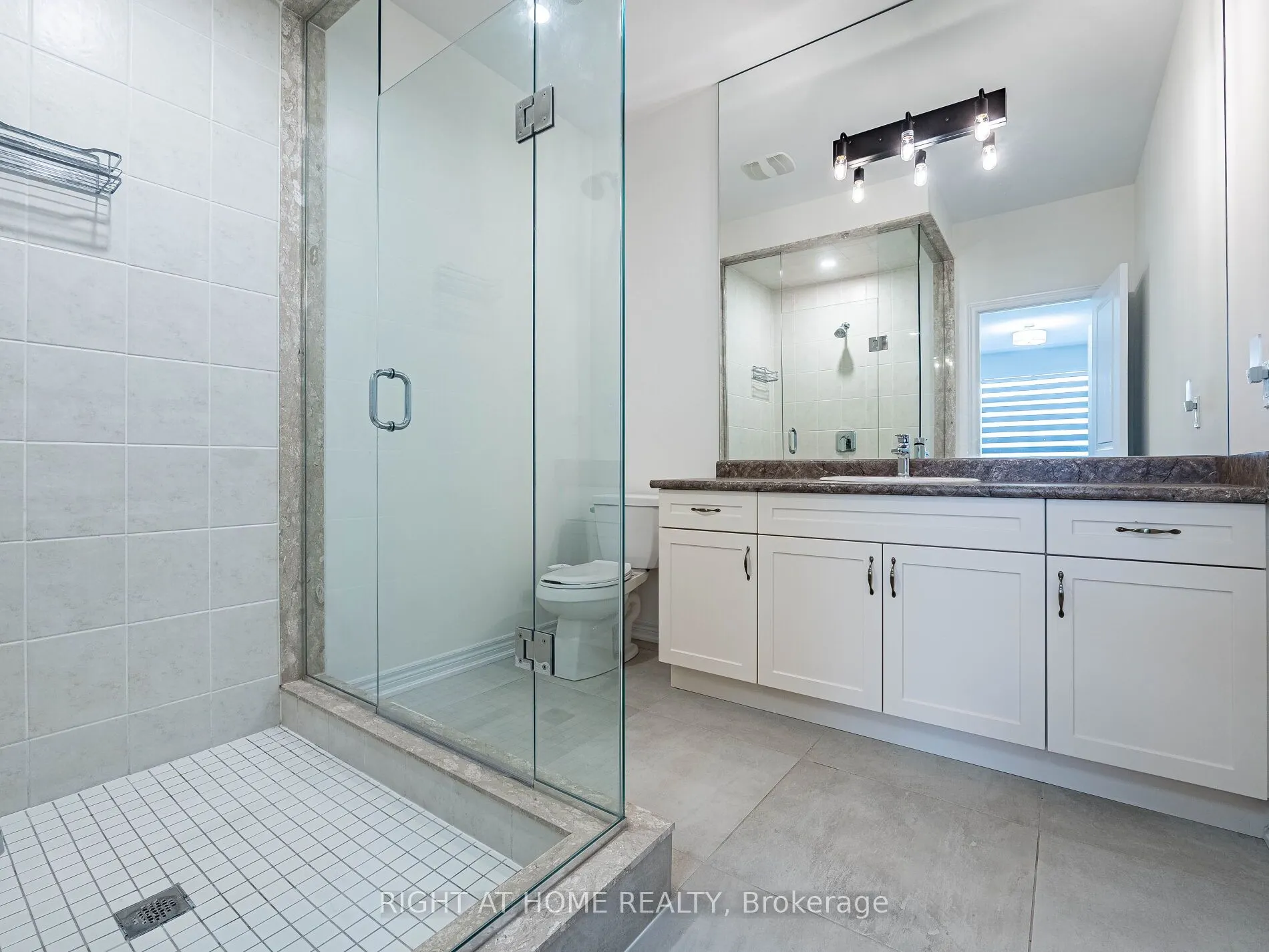 16 Charing Cross Gate