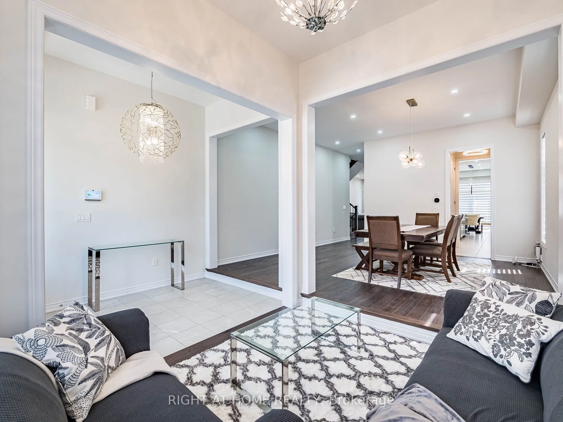 16 Charing Cross Gate