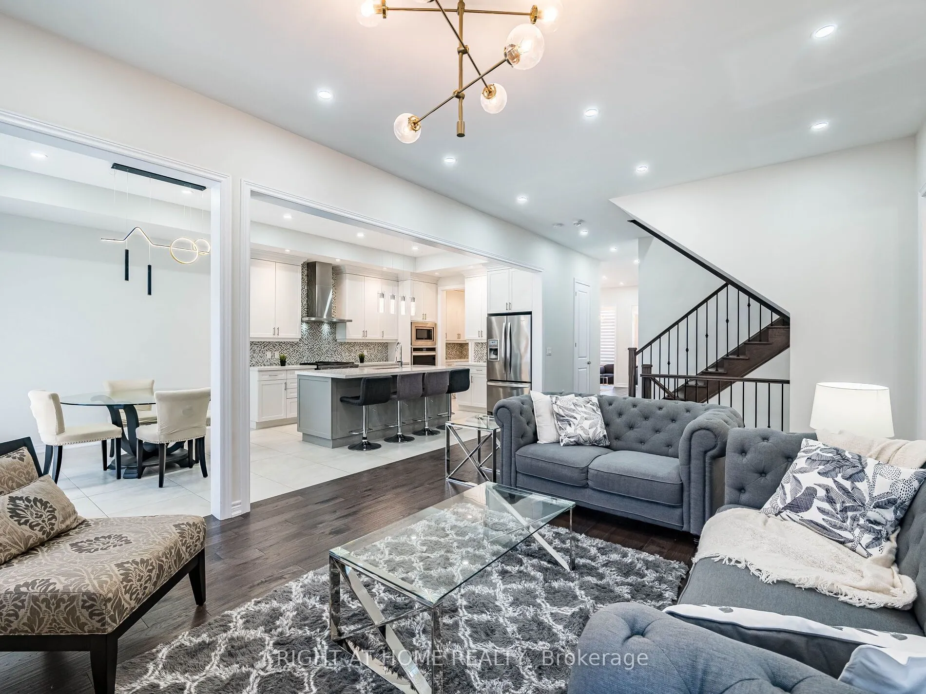 16 Charing Cross Gate