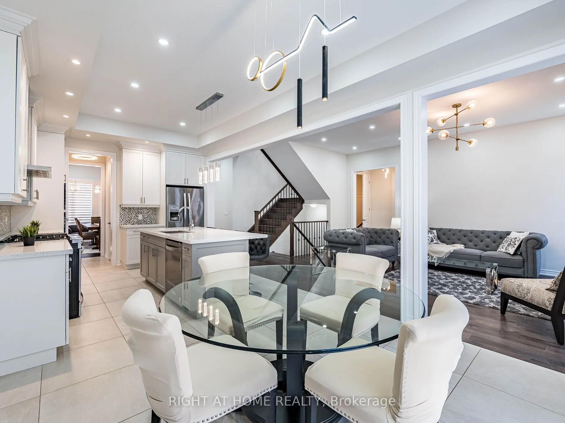 16 Charing Cross Gate