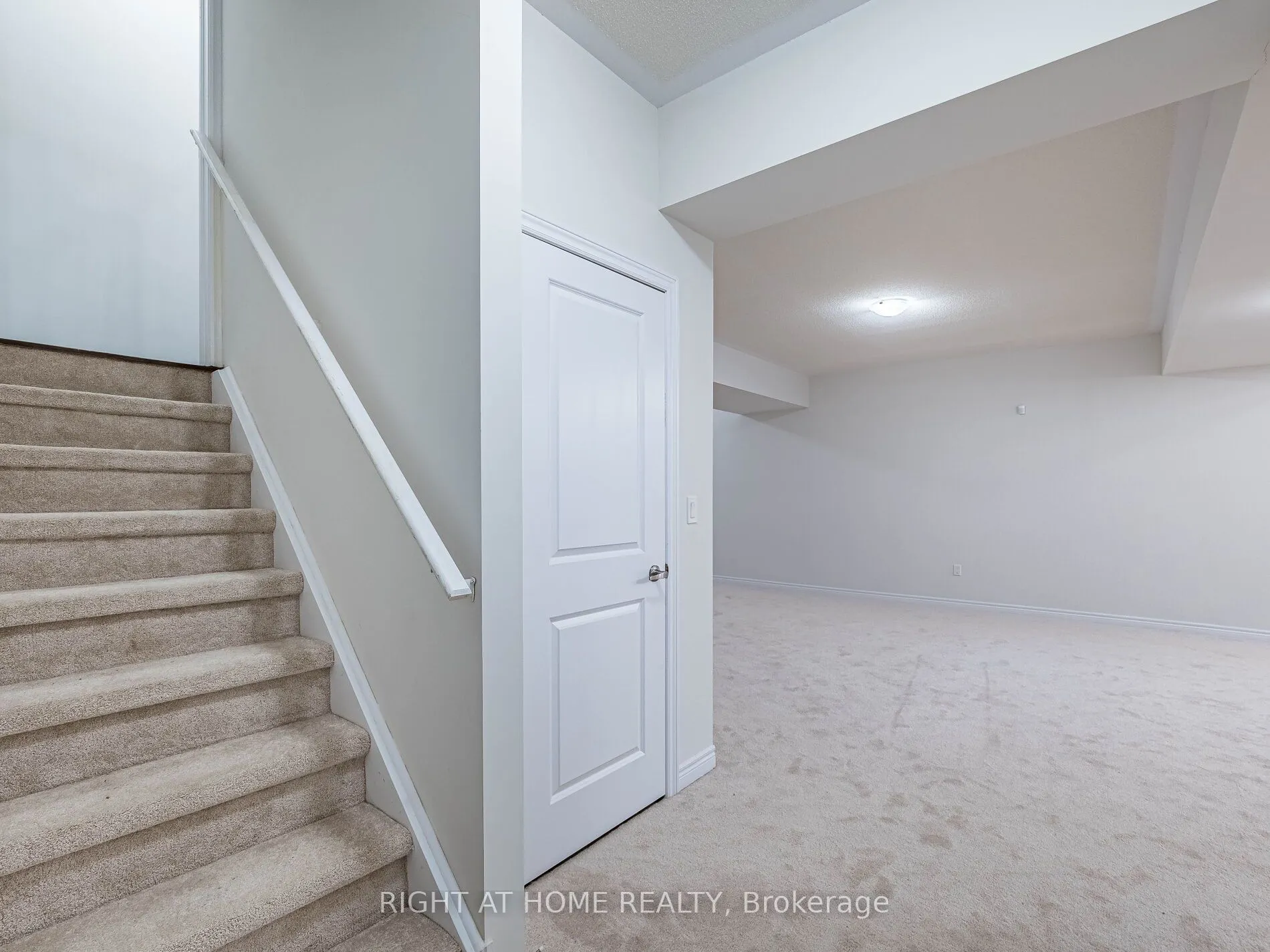 16 Charing Cross Gate