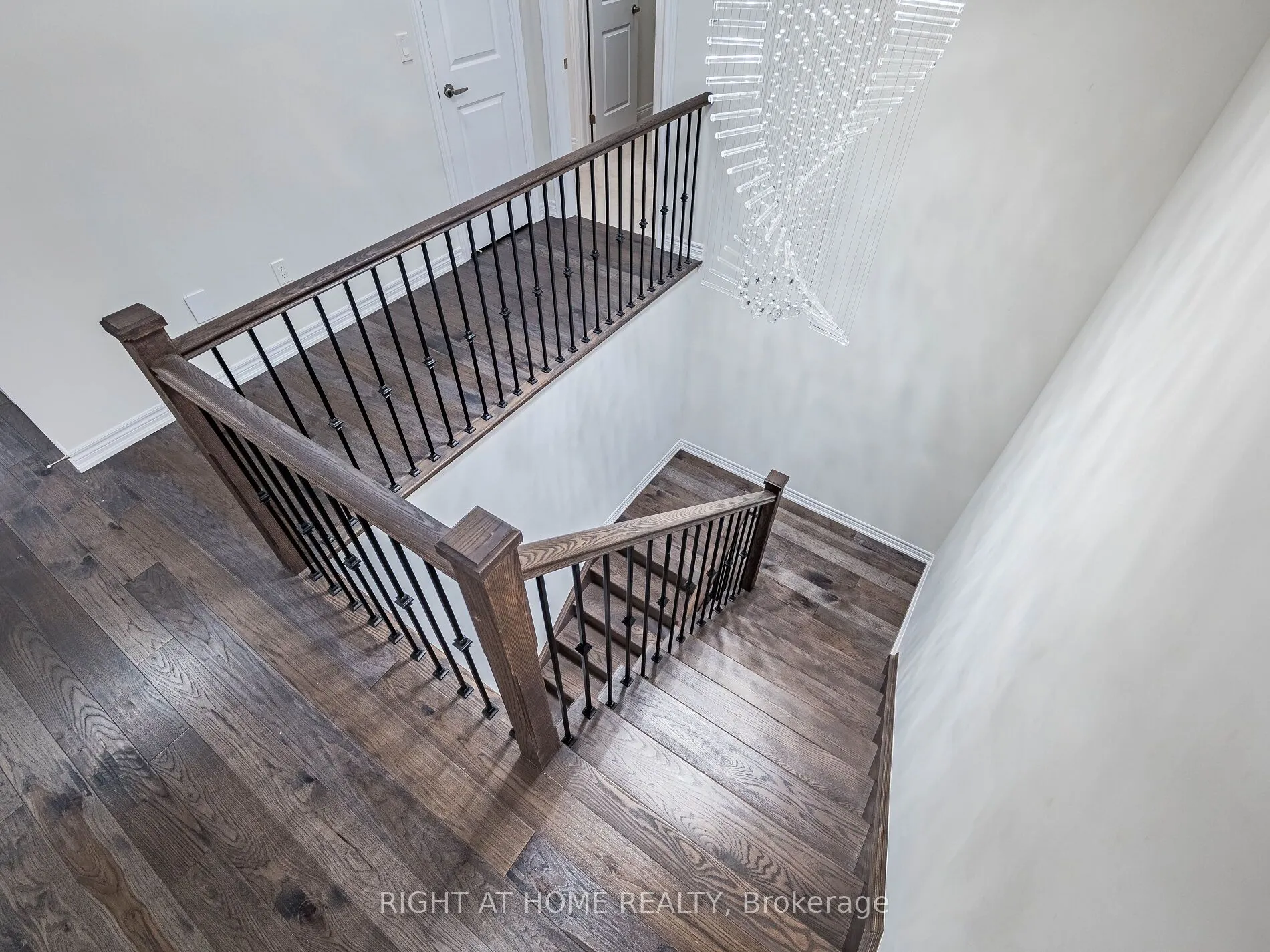 16 Charing Cross Gate