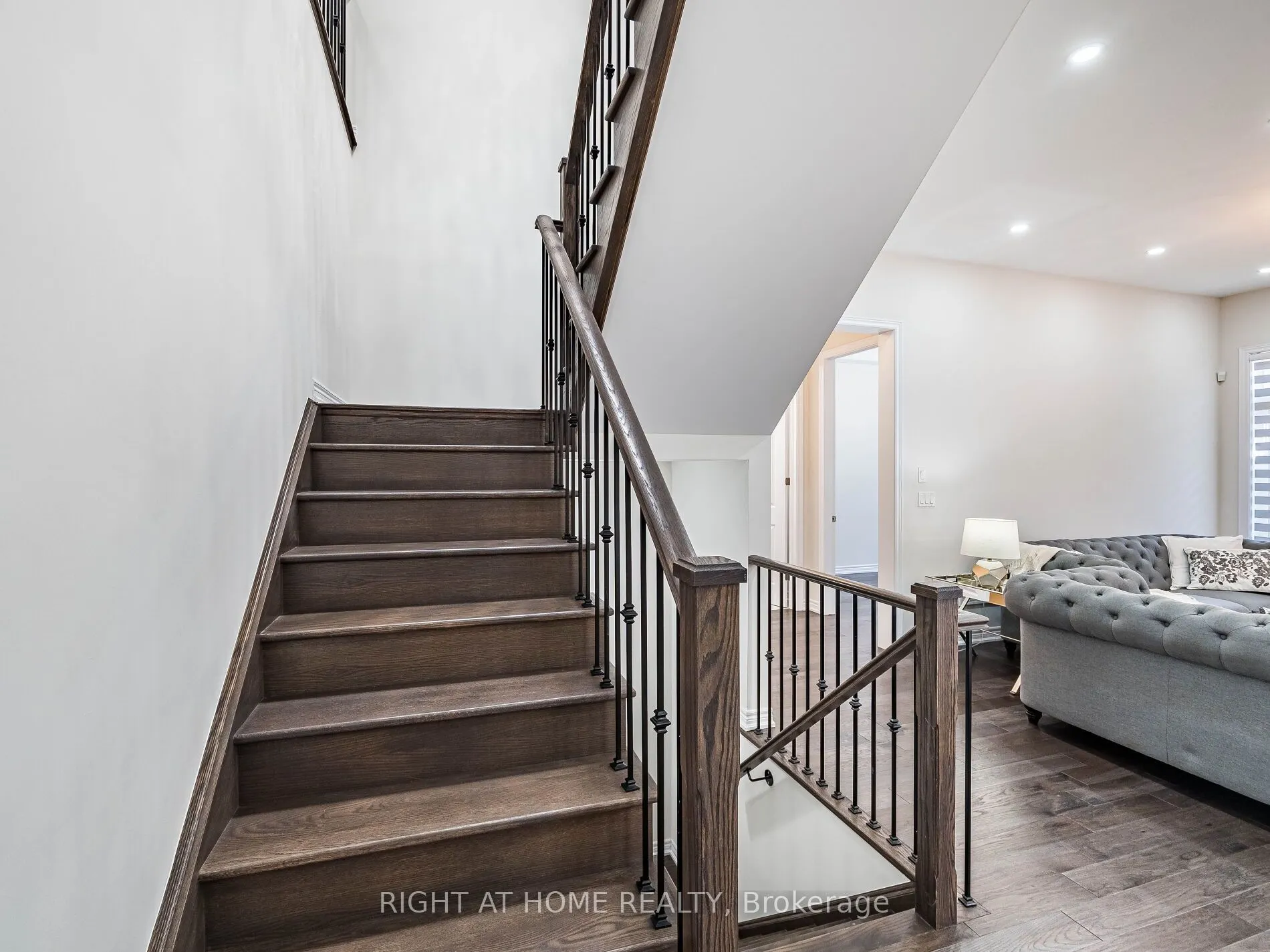 16 Charing Cross Gate