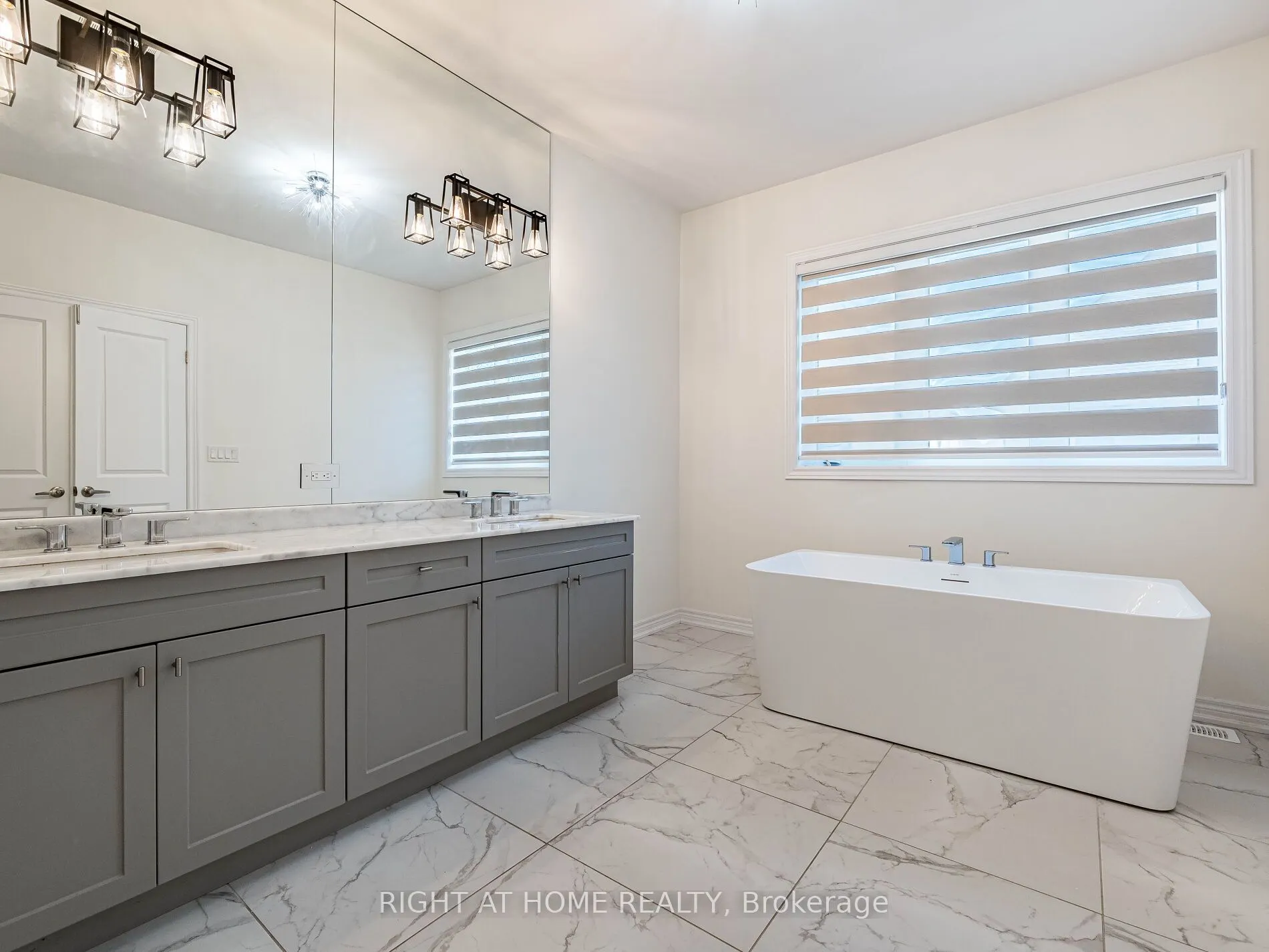 16 Charing Cross Gate