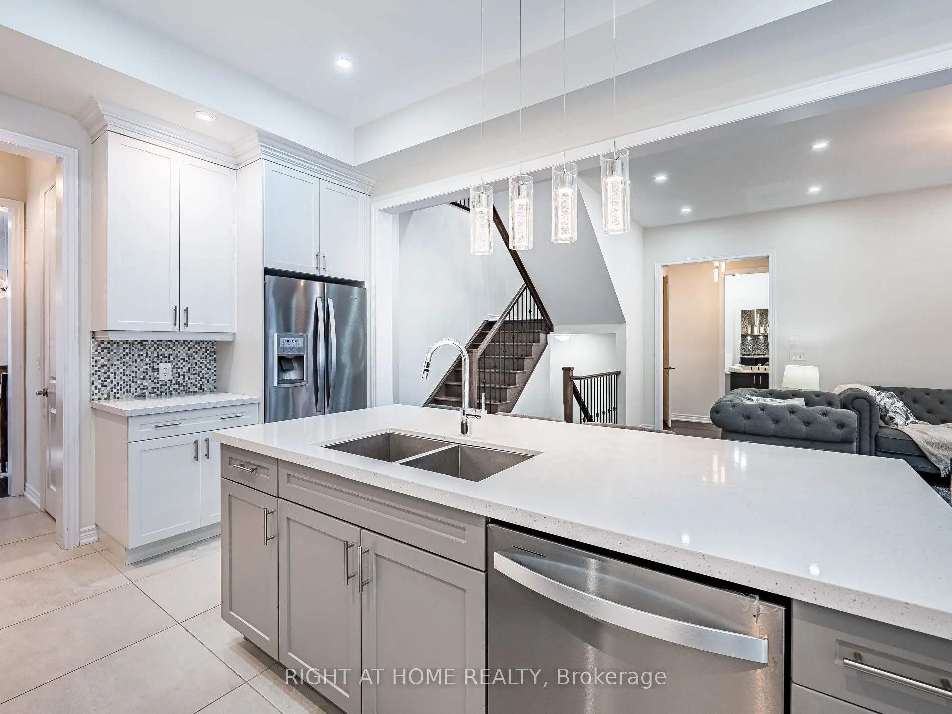 16 Charing Cross Gate