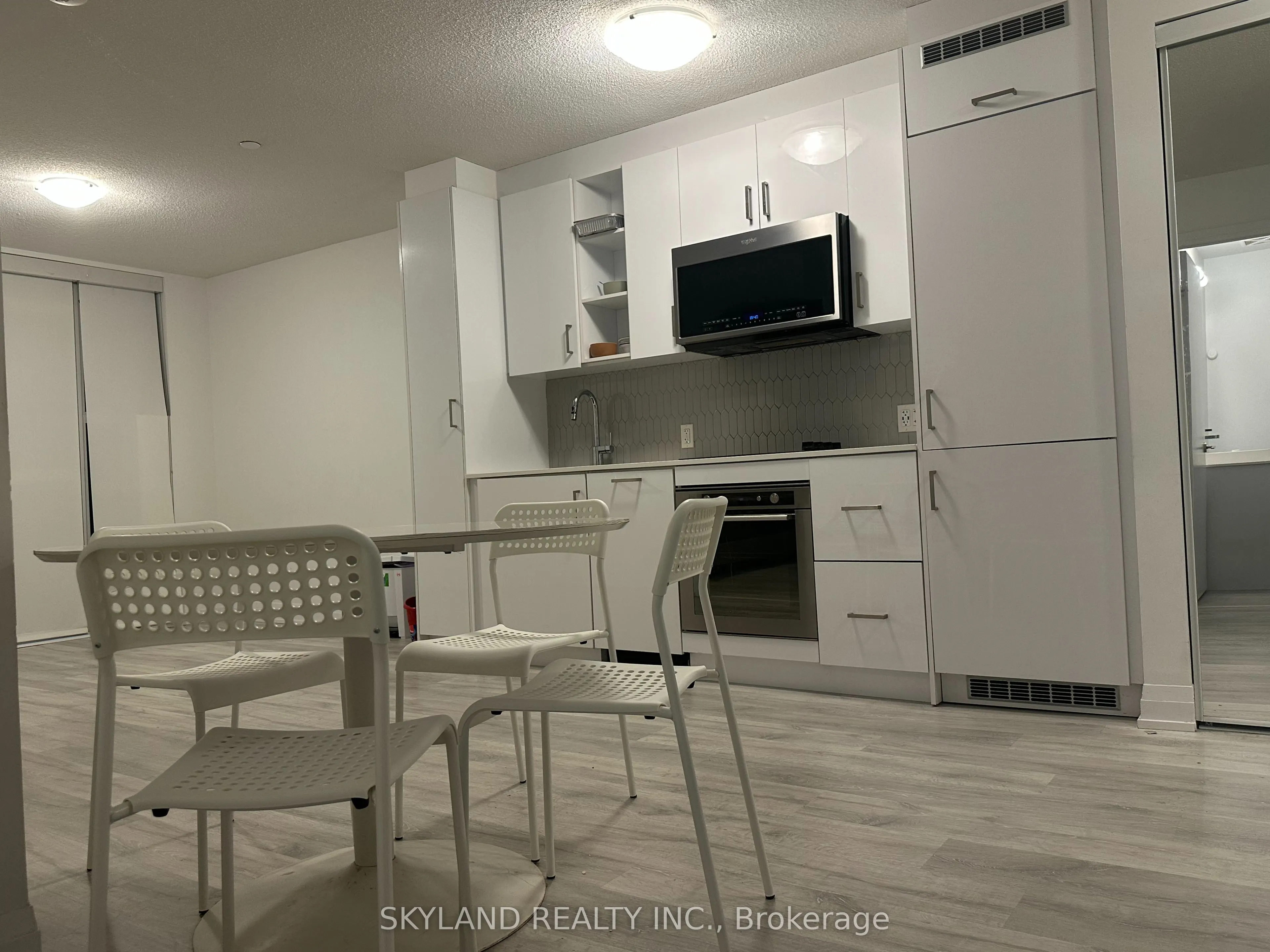 251 Manitoba Street, #205