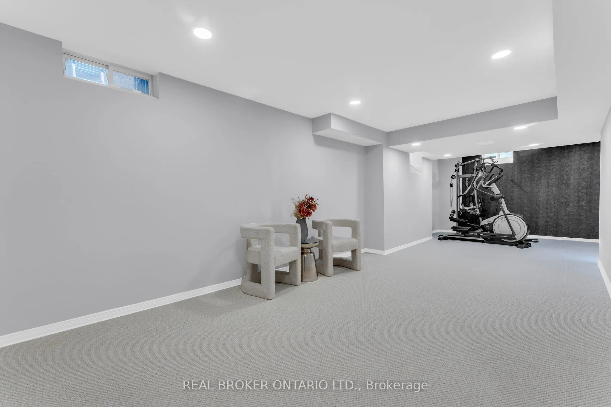 2293 Woodcrest Drive