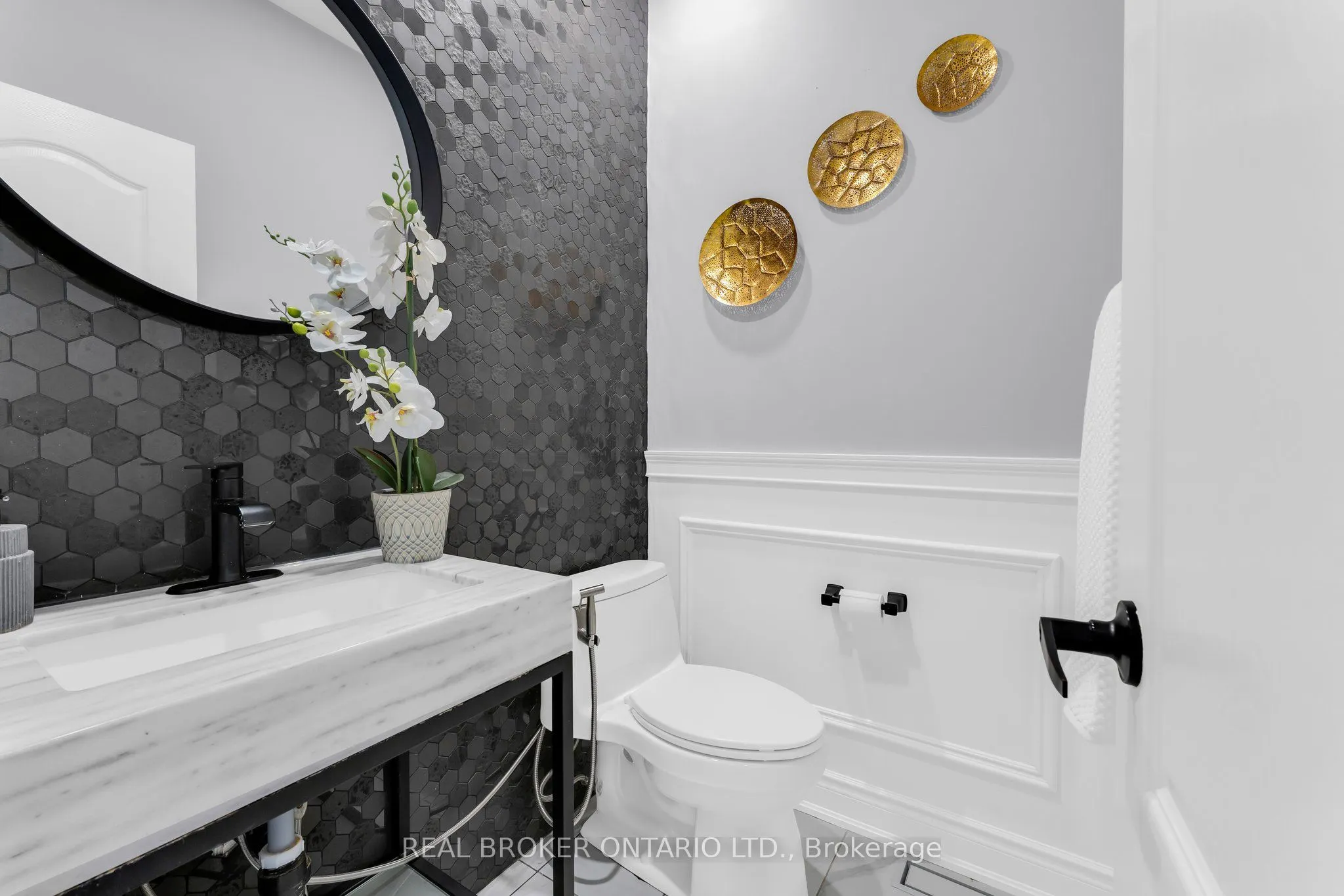 2293 Woodcrest Drive