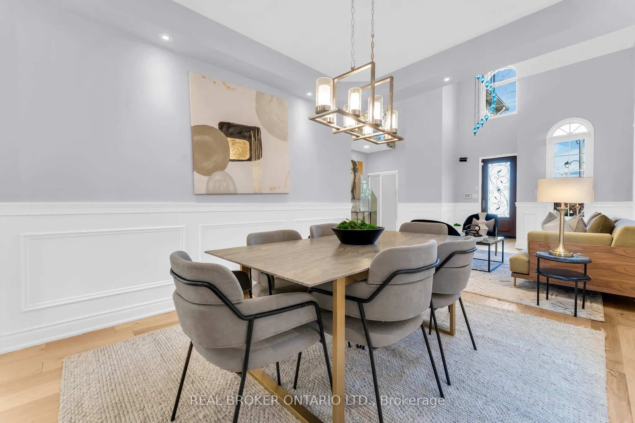 2293 Woodcrest Drive