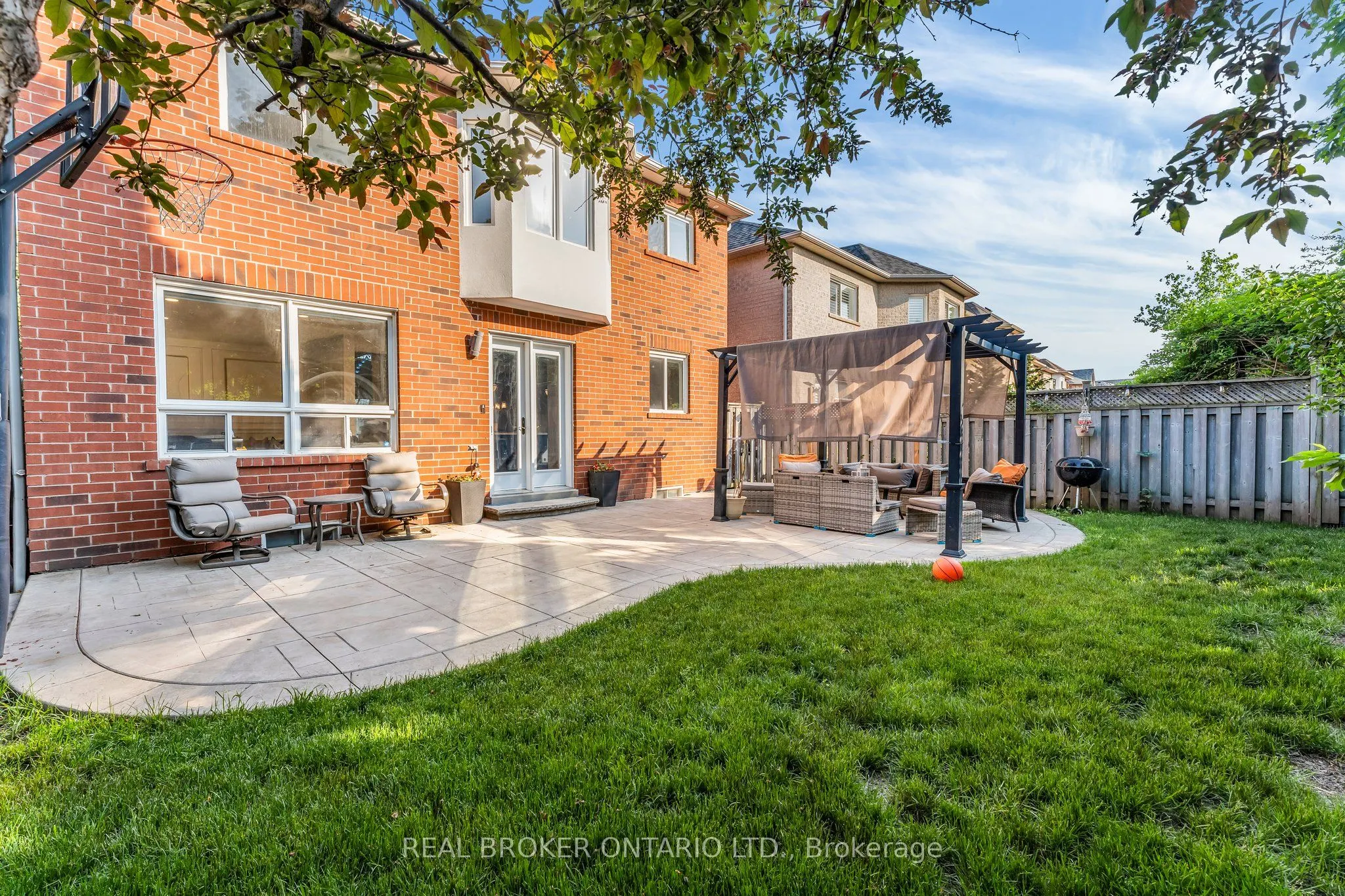 2293 Woodcrest Drive