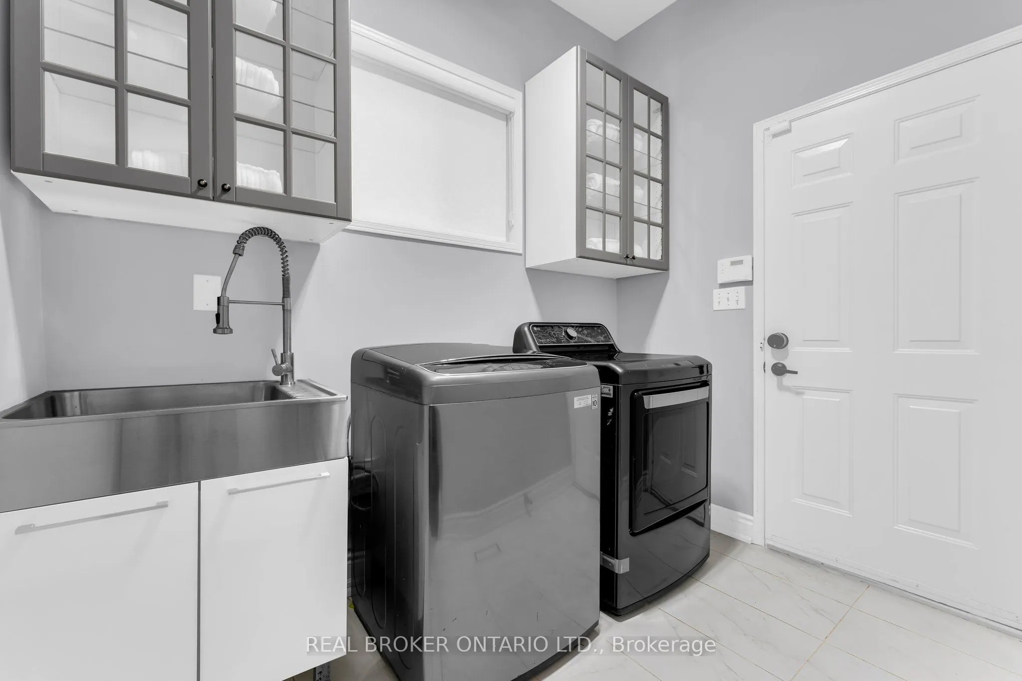 2293 Woodcrest Drive