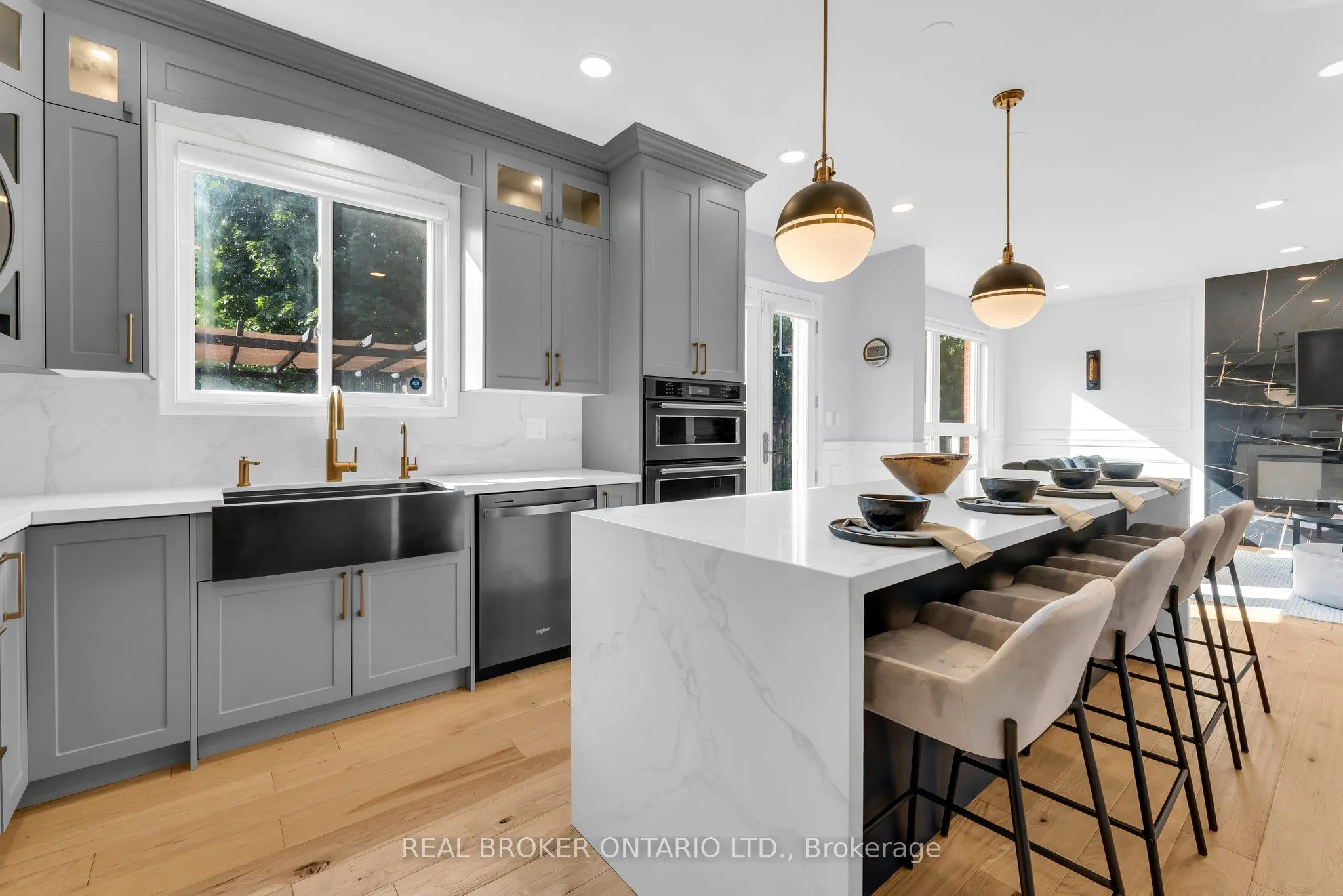 2293 Woodcrest Drive