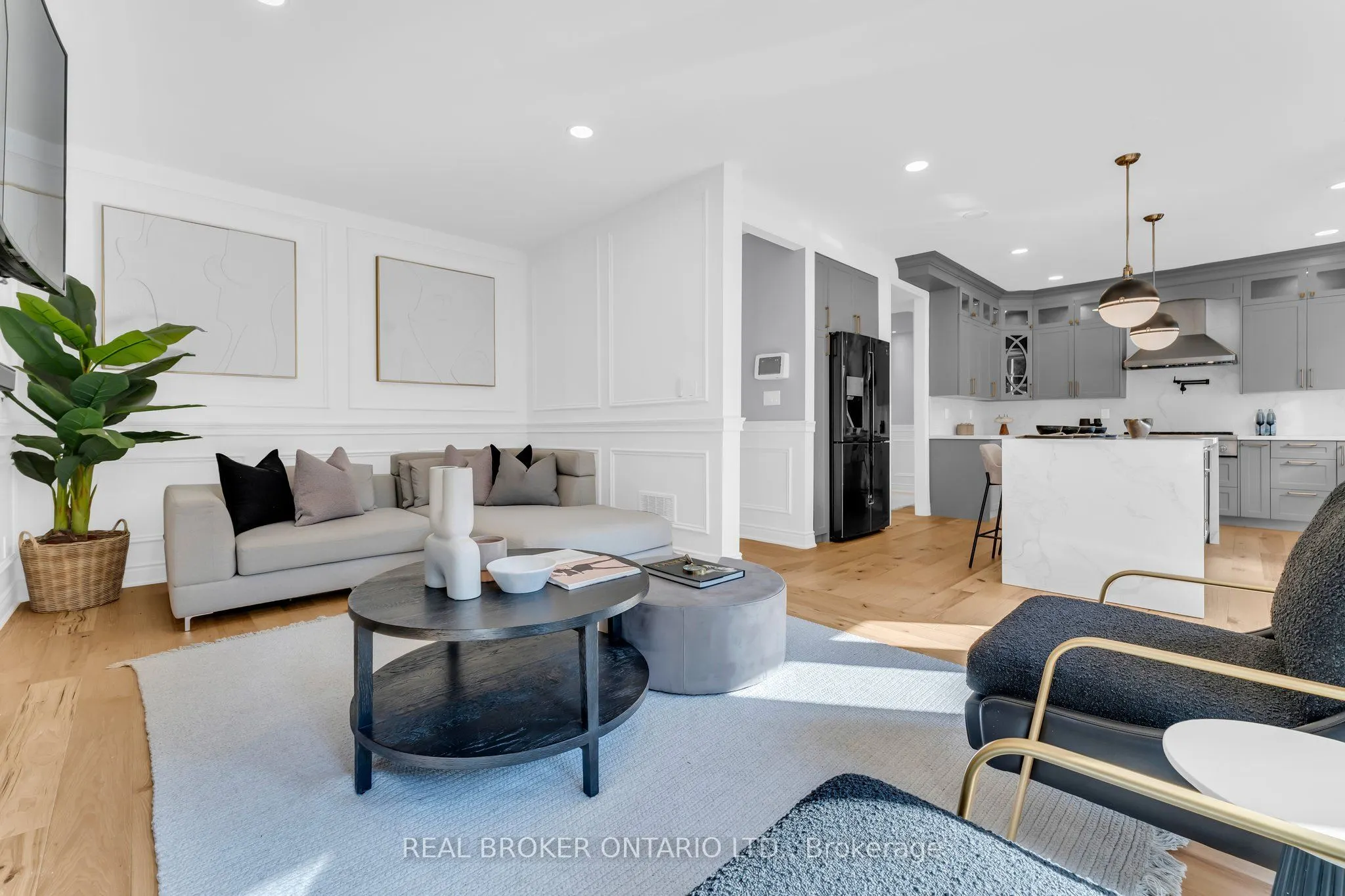 2293 Woodcrest Drive