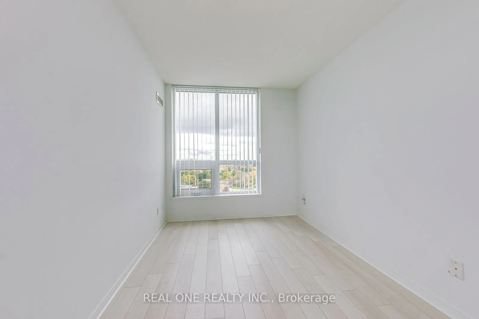 4900 Glen Erin Drive, #1003