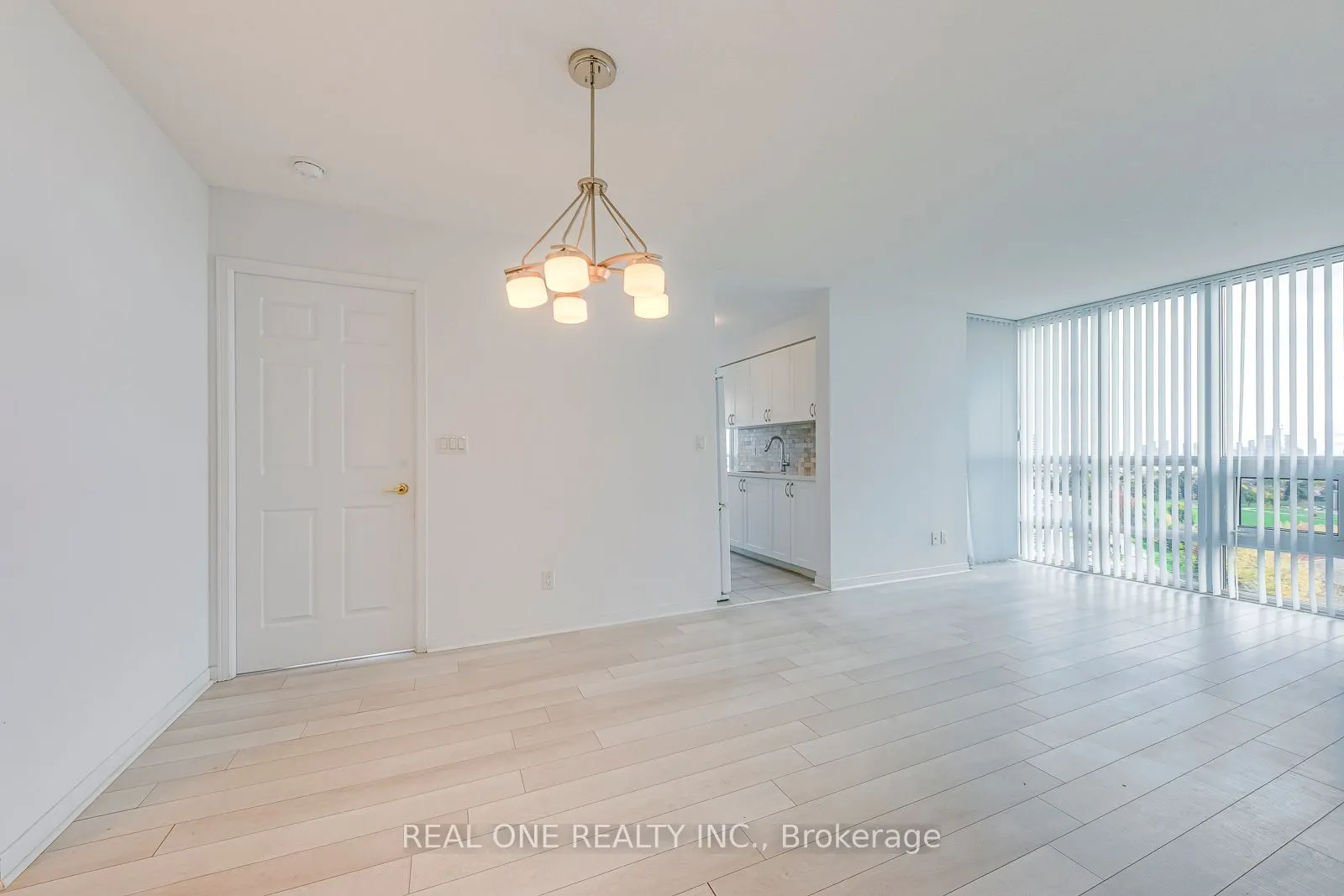 4900 Glen Erin Drive, #1003