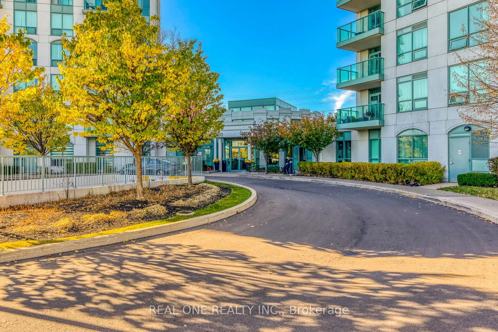 4900 Glen Erin Drive, #1003