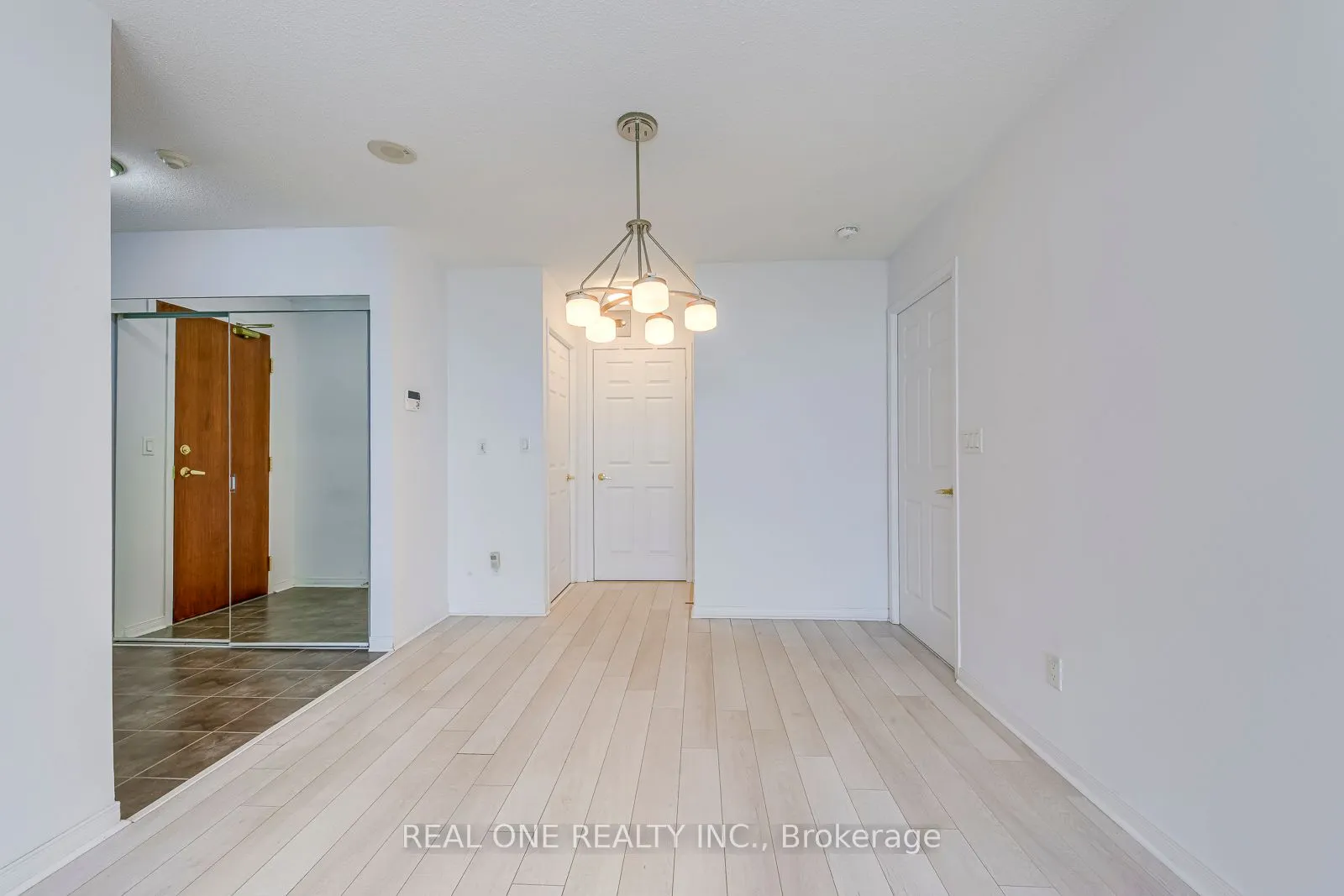 4900 Glen Erin Drive, #1003