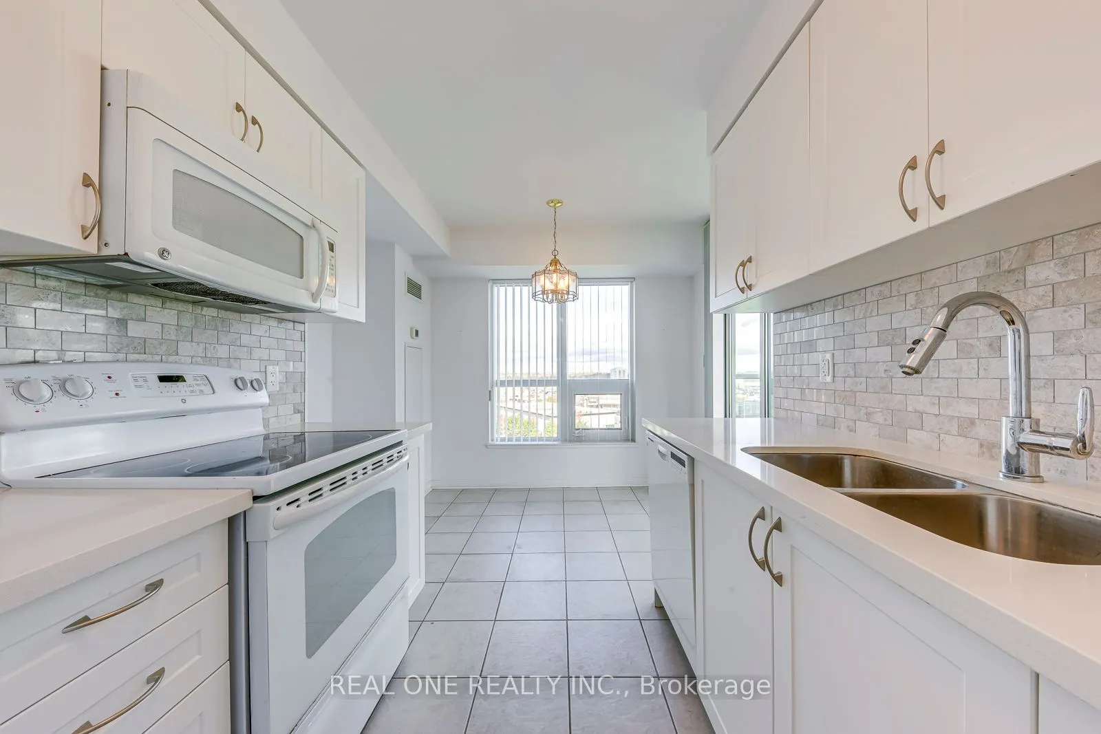 4900 Glen Erin Drive, #1003