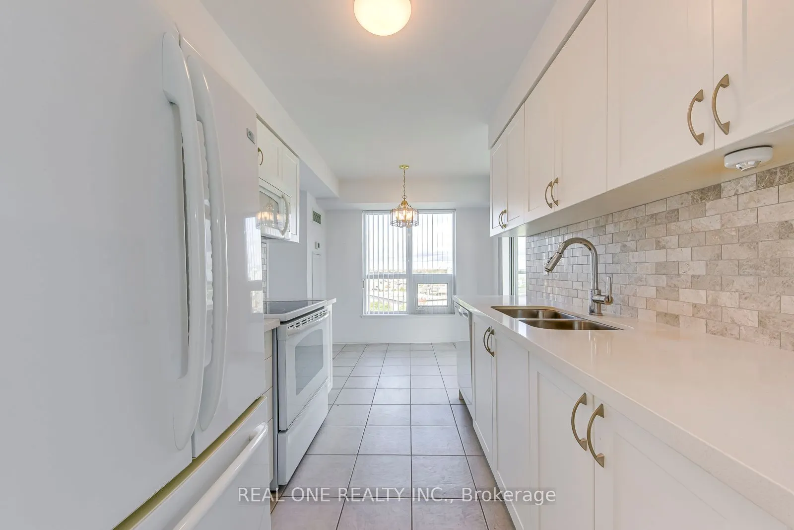 4900 Glen Erin Drive, #1003