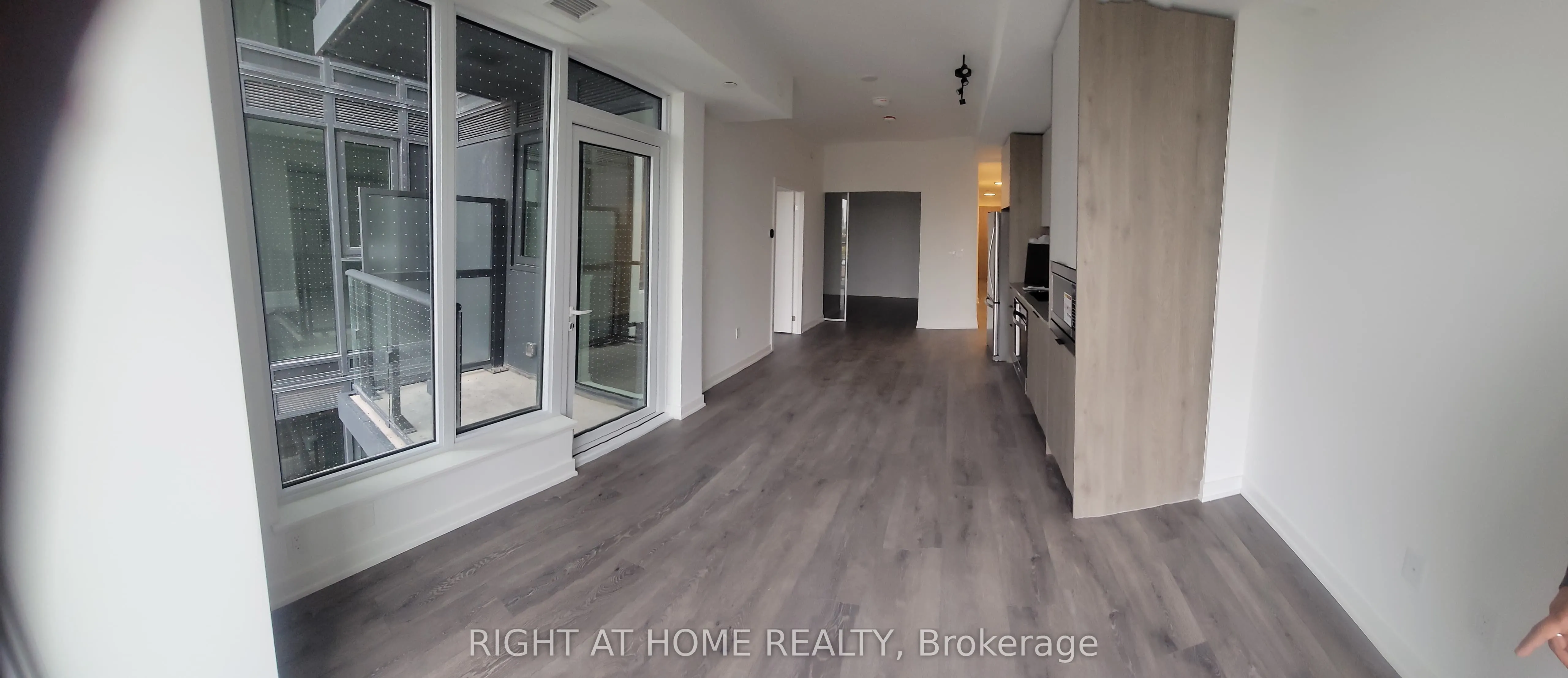 1007 The Queensway, #411