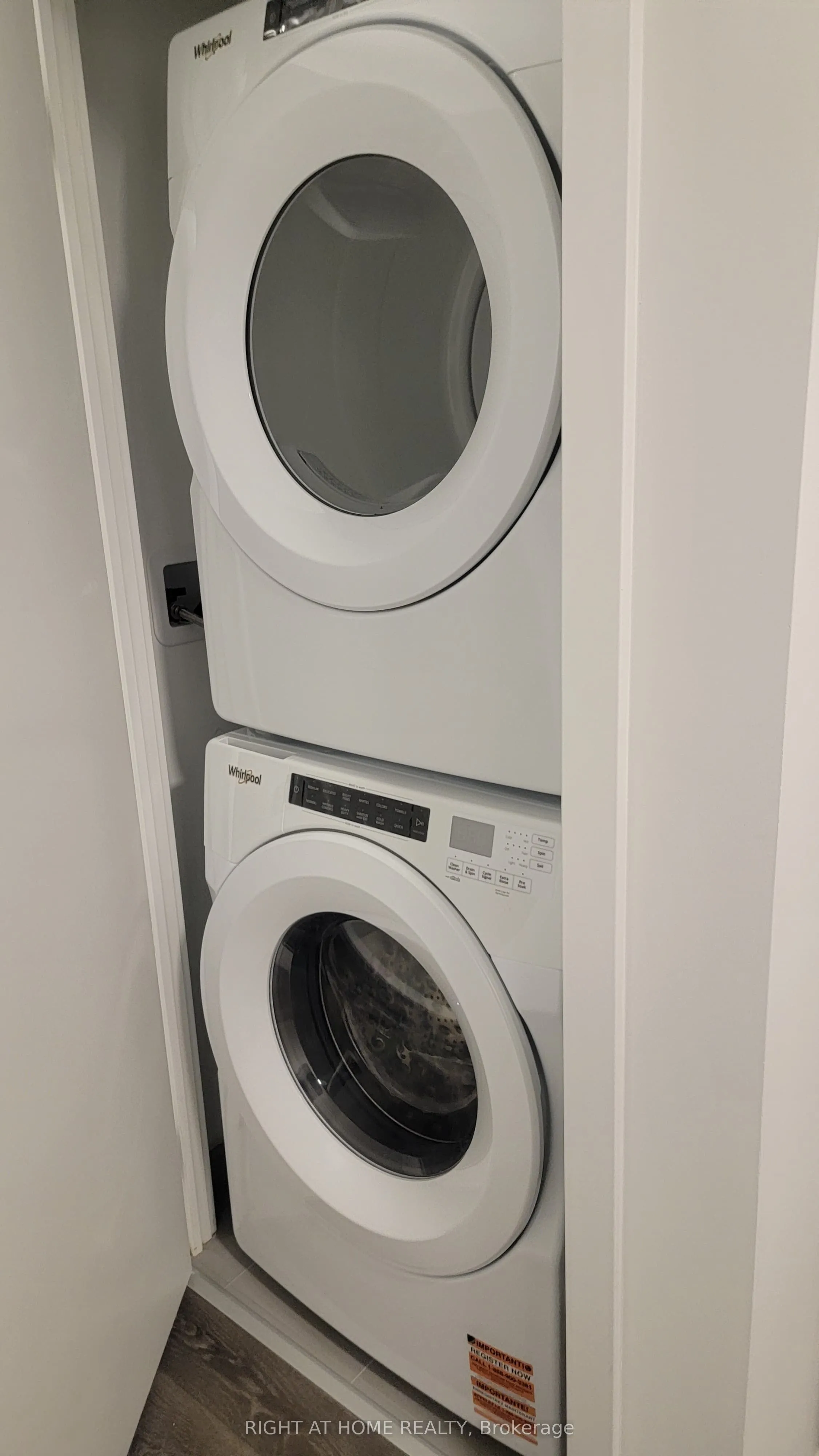 1007 The Queensway, #411