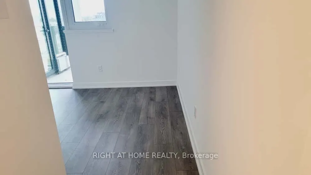 1007 The Queensway, #411