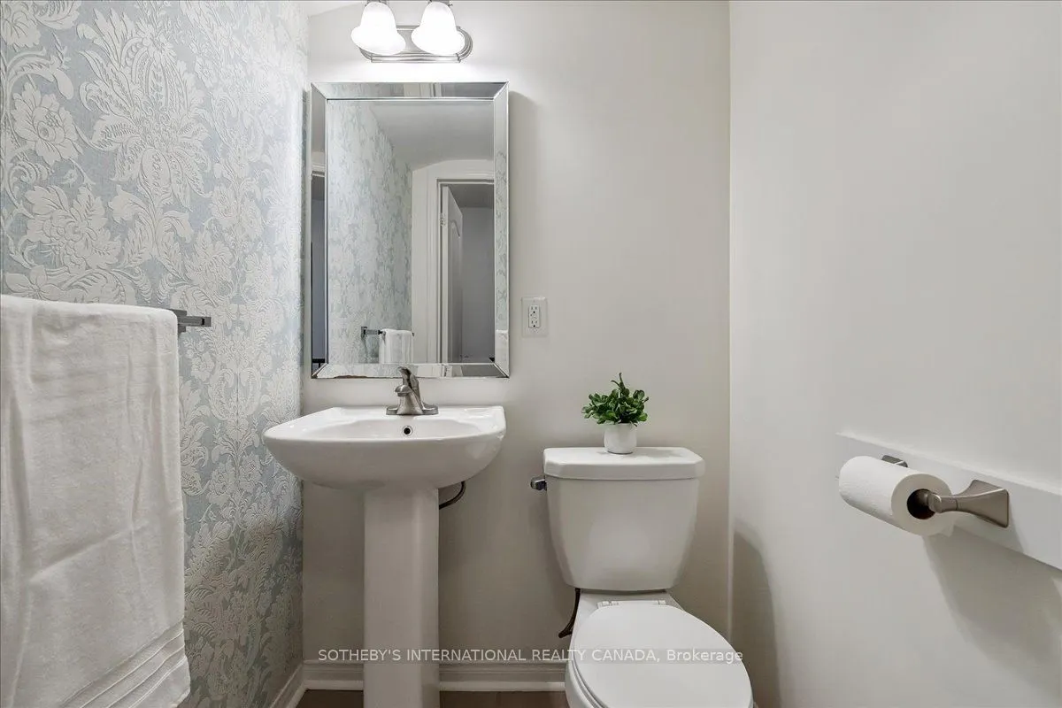 5625 Oscar Peterson Boulevard, #19