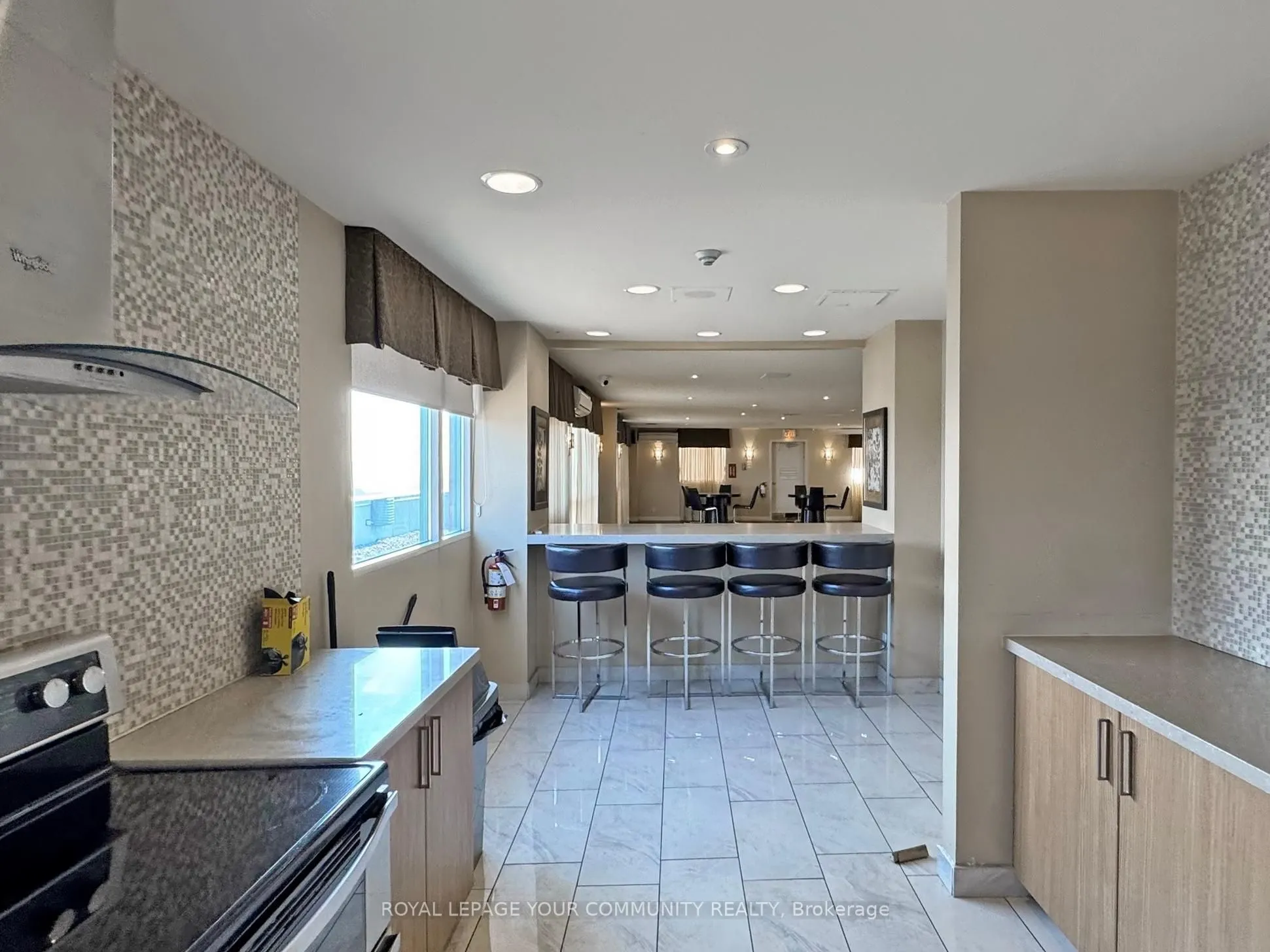 61 Markbrook Lane, #1611