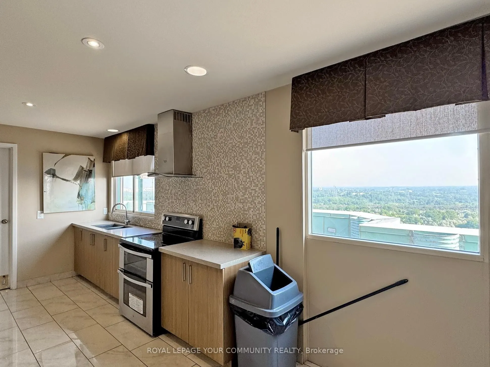 61 Markbrook Lane, #1611