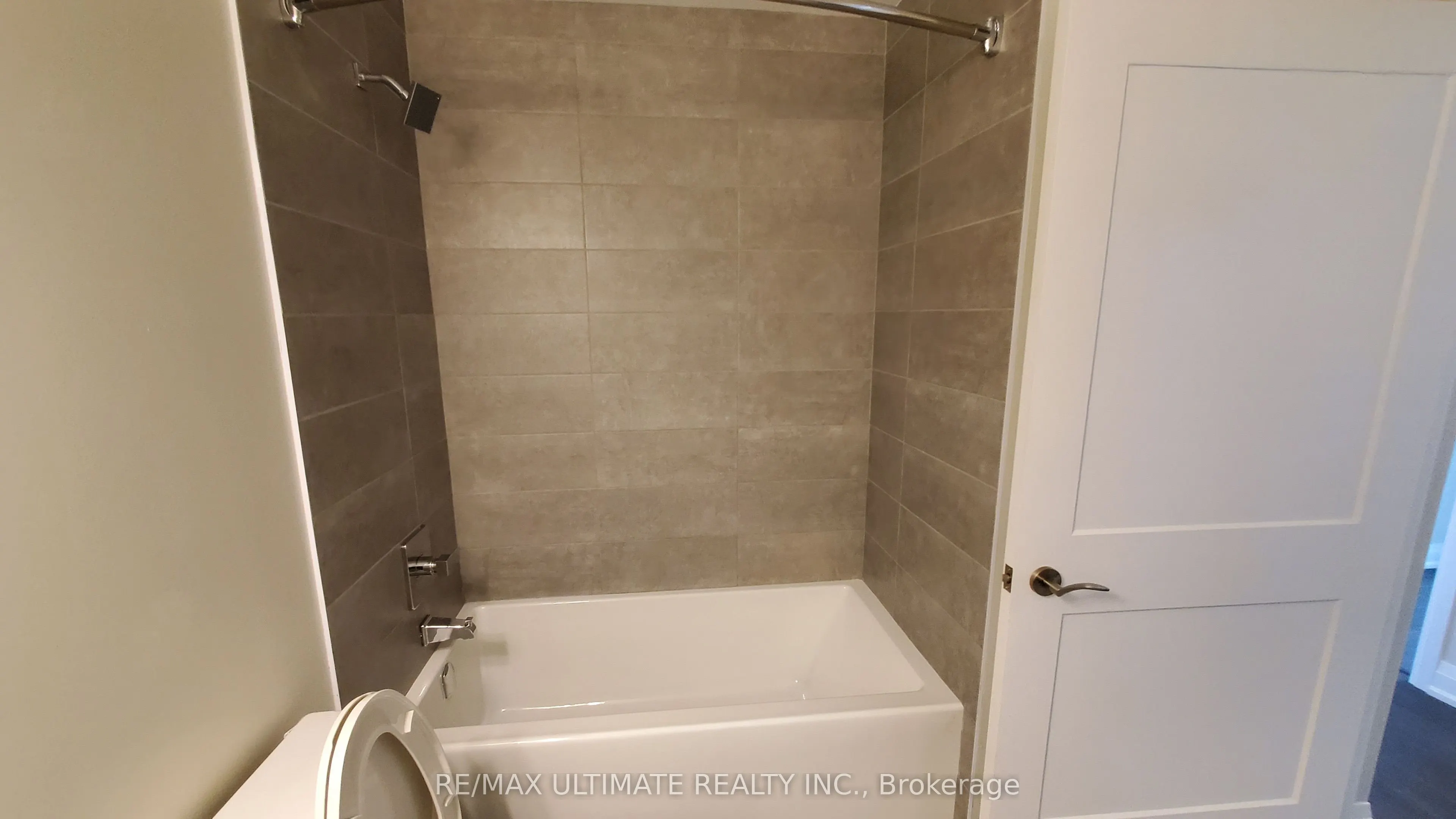 15 Lynch Street, #708