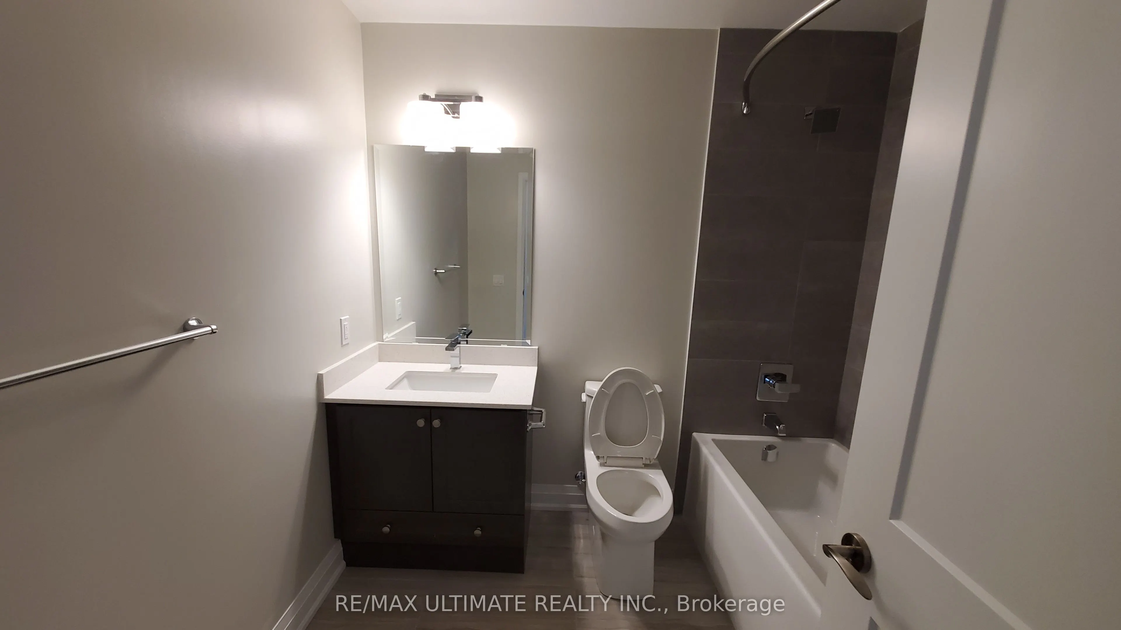 15 Lynch Street, #708