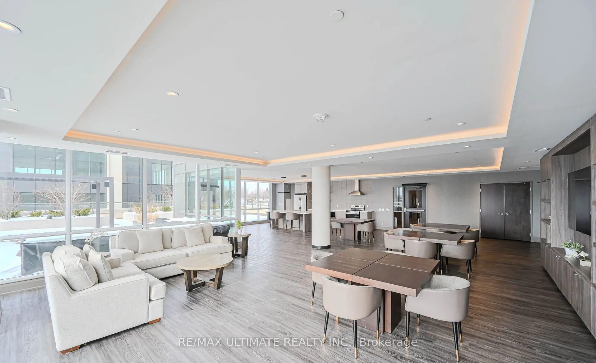 15 Lynch Street, #708