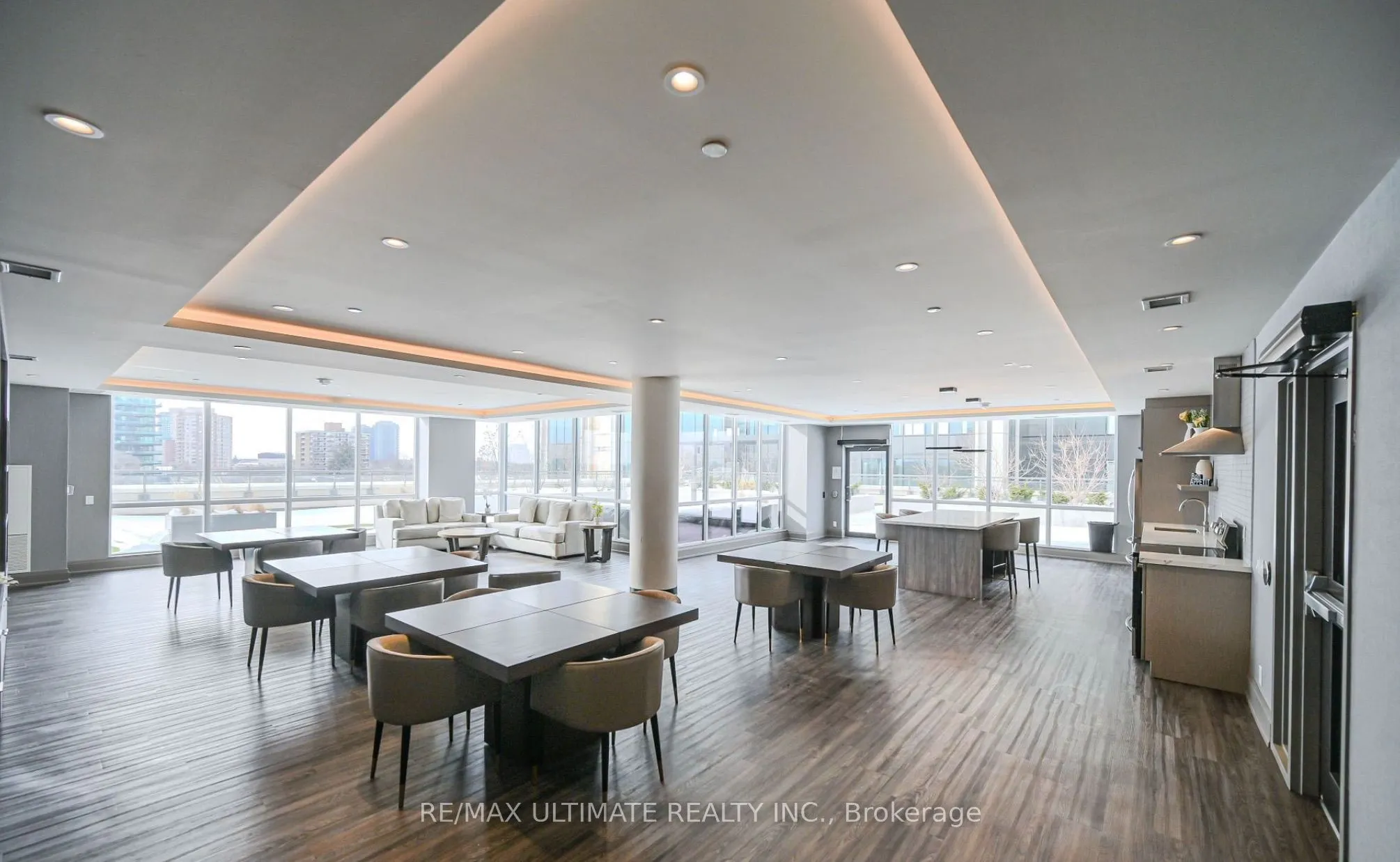 15 Lynch Street, #708