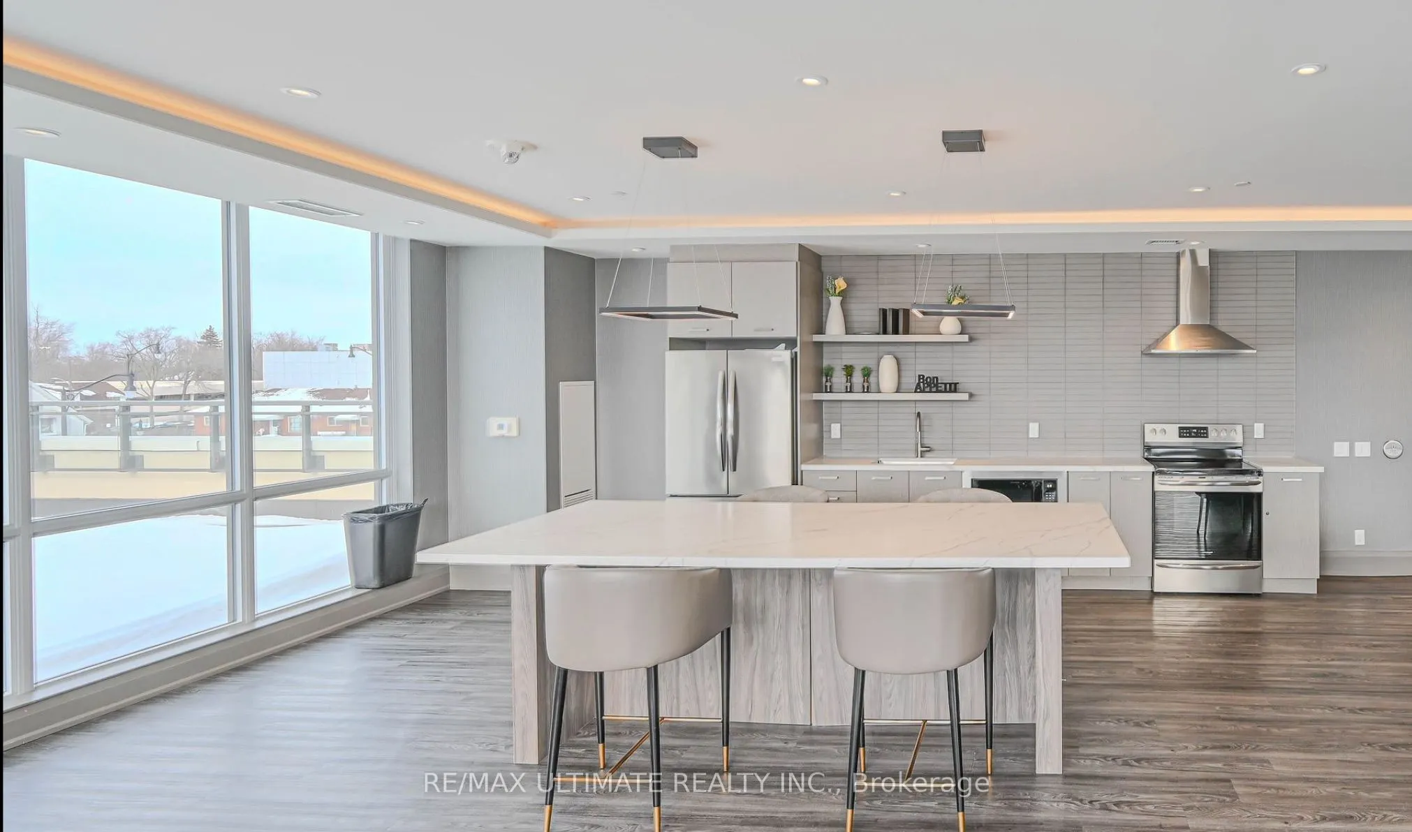 15 Lynch Street, #708